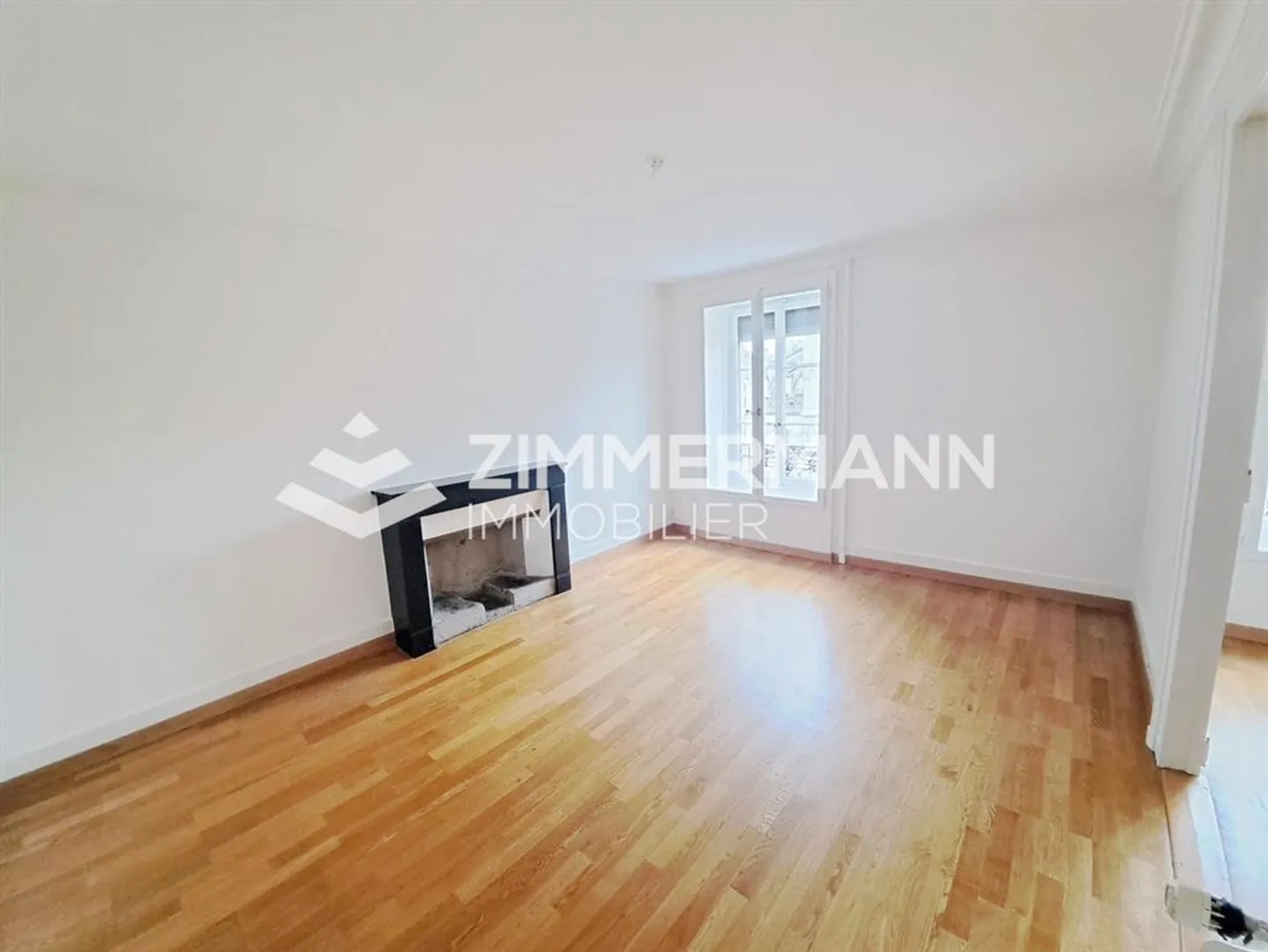 Apartment,6,121 - Photo 2 of 11