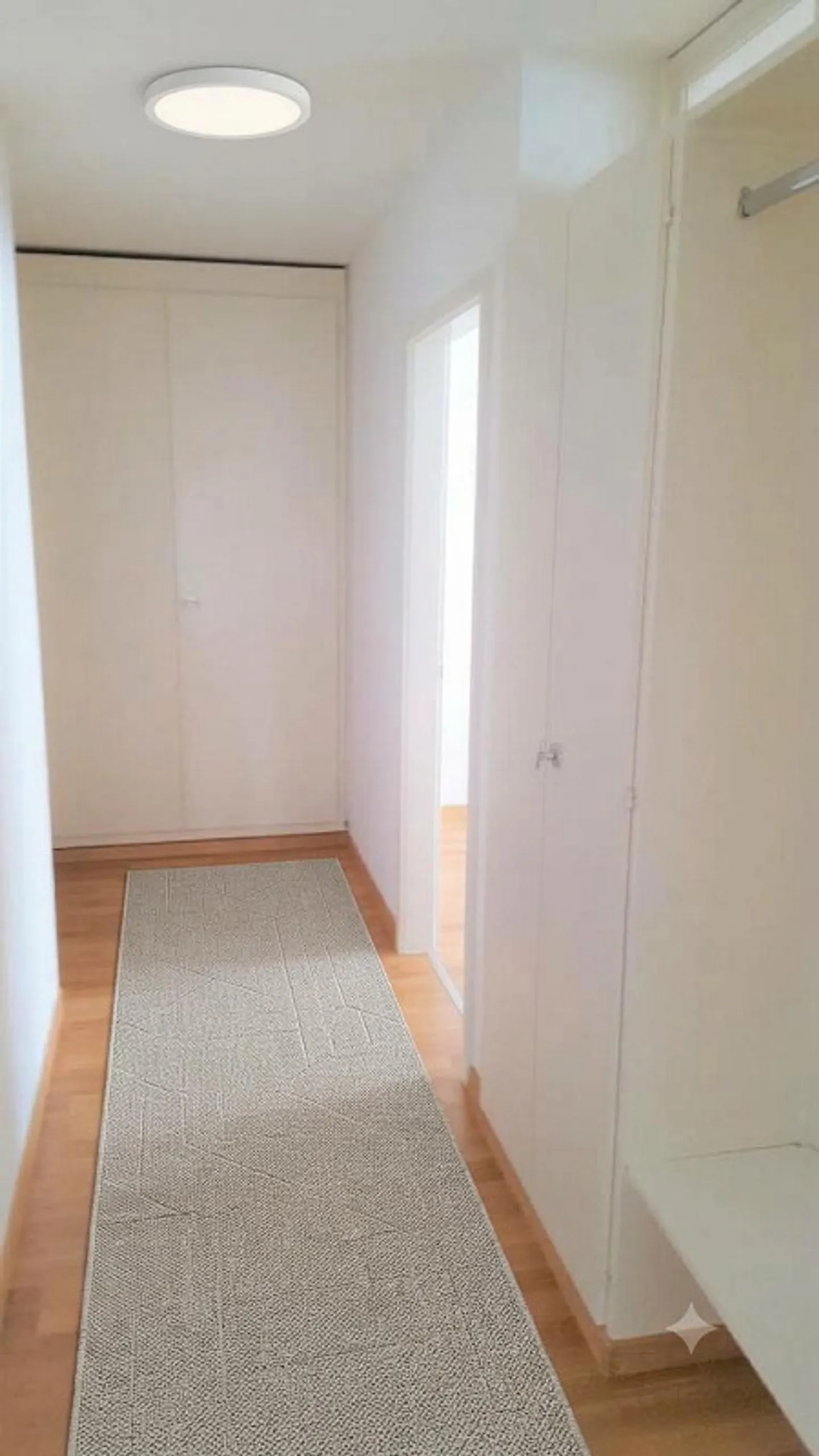 Charmante Wohnung mit Balkon - Foto 2 von 9