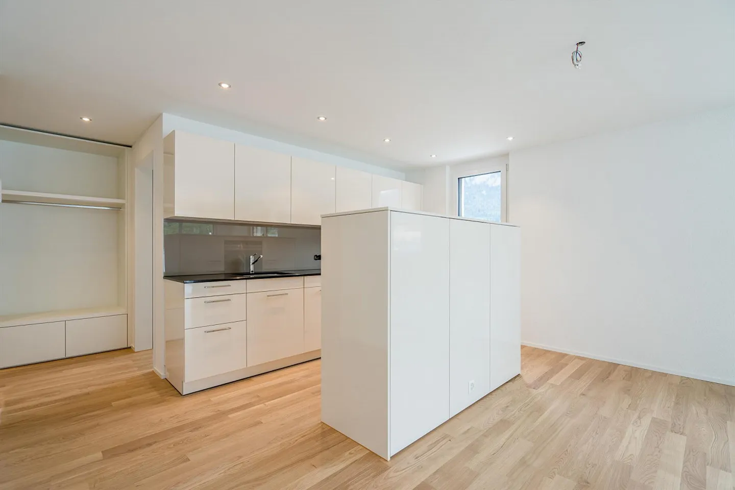 3.5 Zimmerwohnung in Cazis - Foto 2 von 13