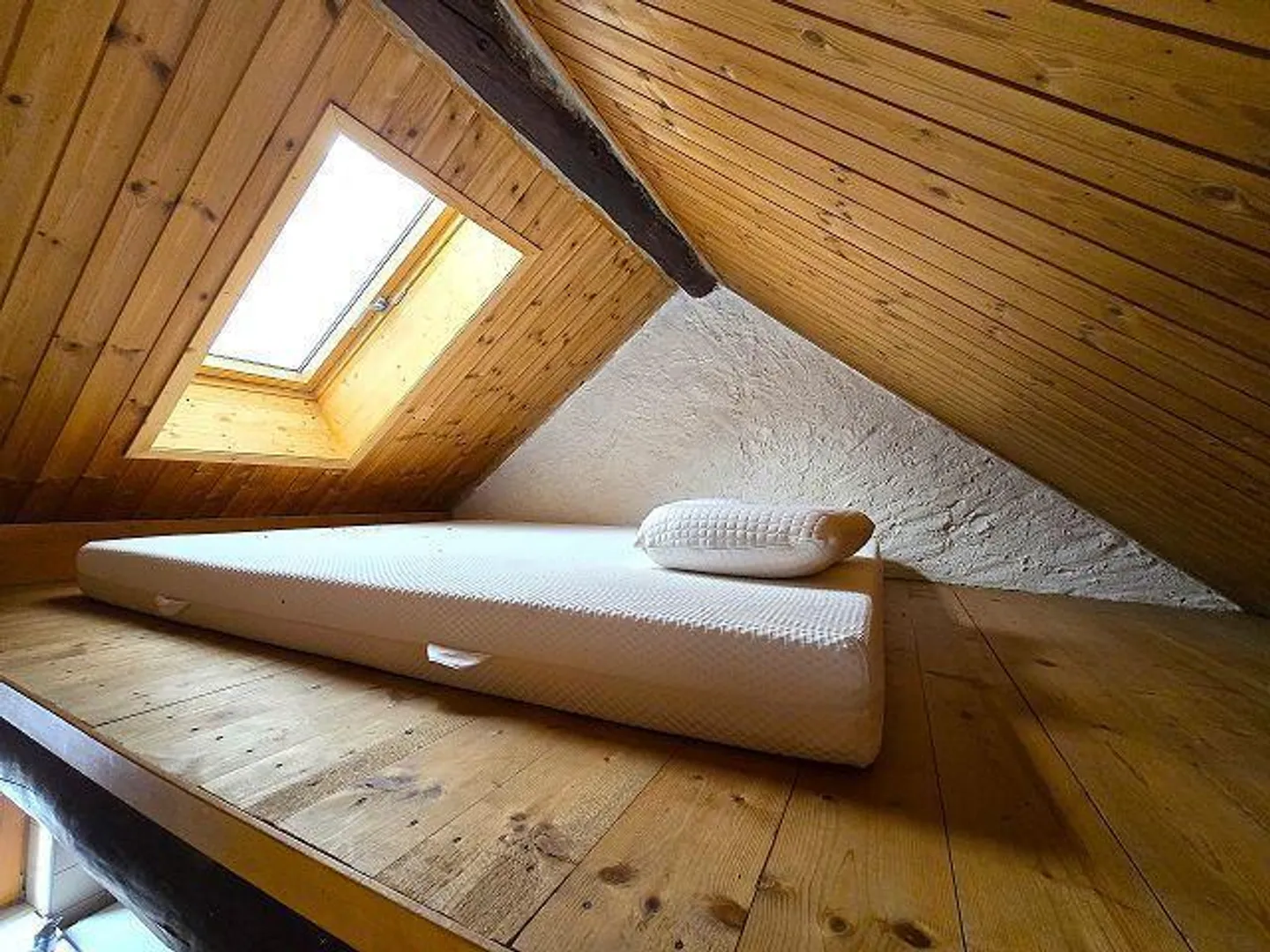 Charming Rustic Home in Gorduno - Photo 6 of 13