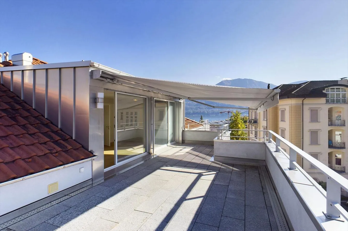 Muralto - Attico di lusso nella nobile Villa Balli | Muralto - Luxuriöse Attikawohnung in der noblen Villa Balli - Foto 1 von 13