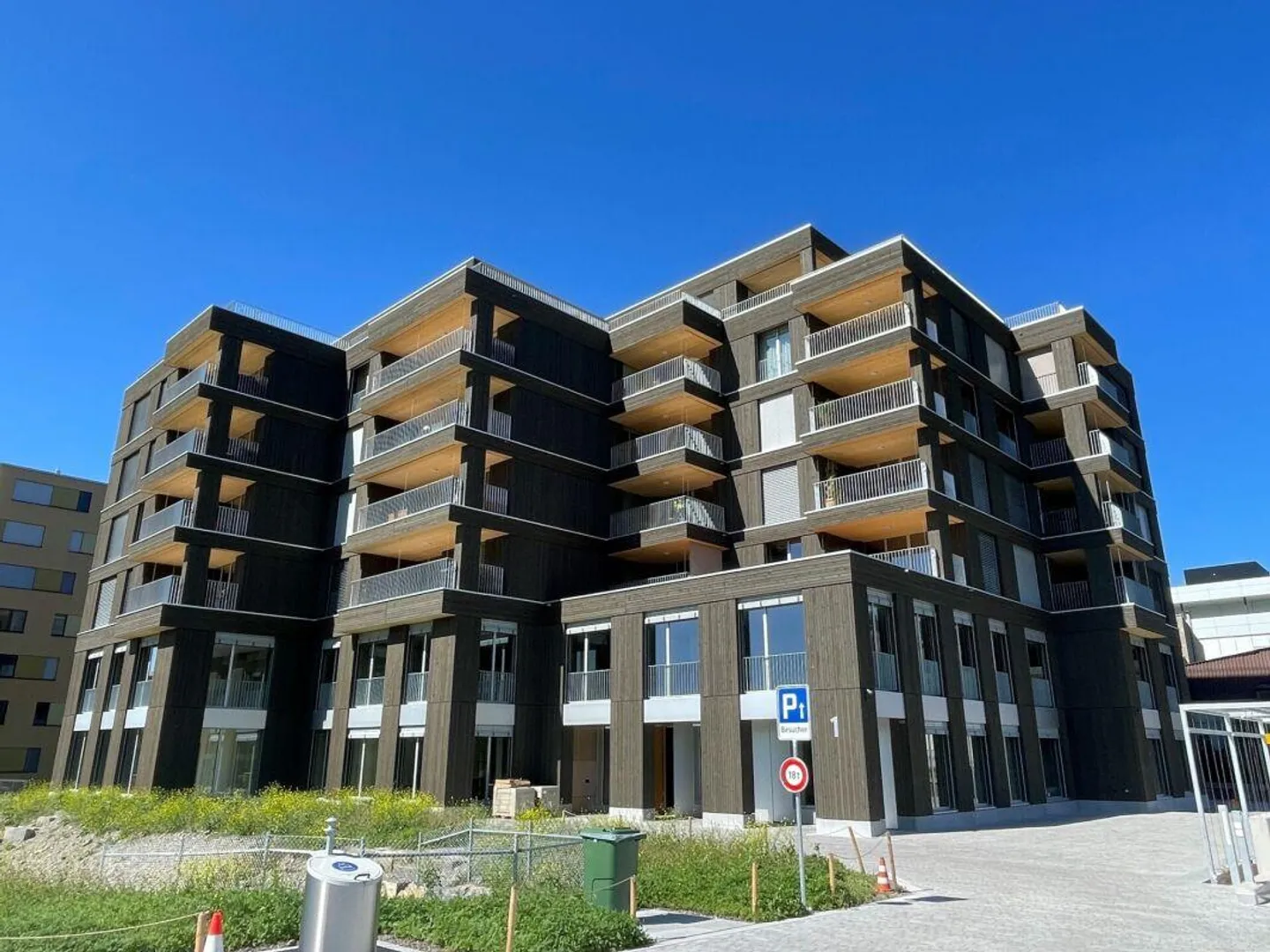 Spazio attraente al 1° piano del nuovo edificio - Foto 1 di 6