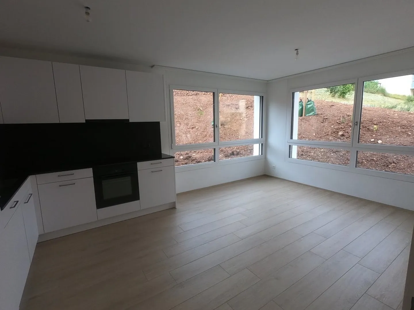 Grosszügige 2.5-Zimmer-Wohnung mit Loggia - Foto 3 di 8