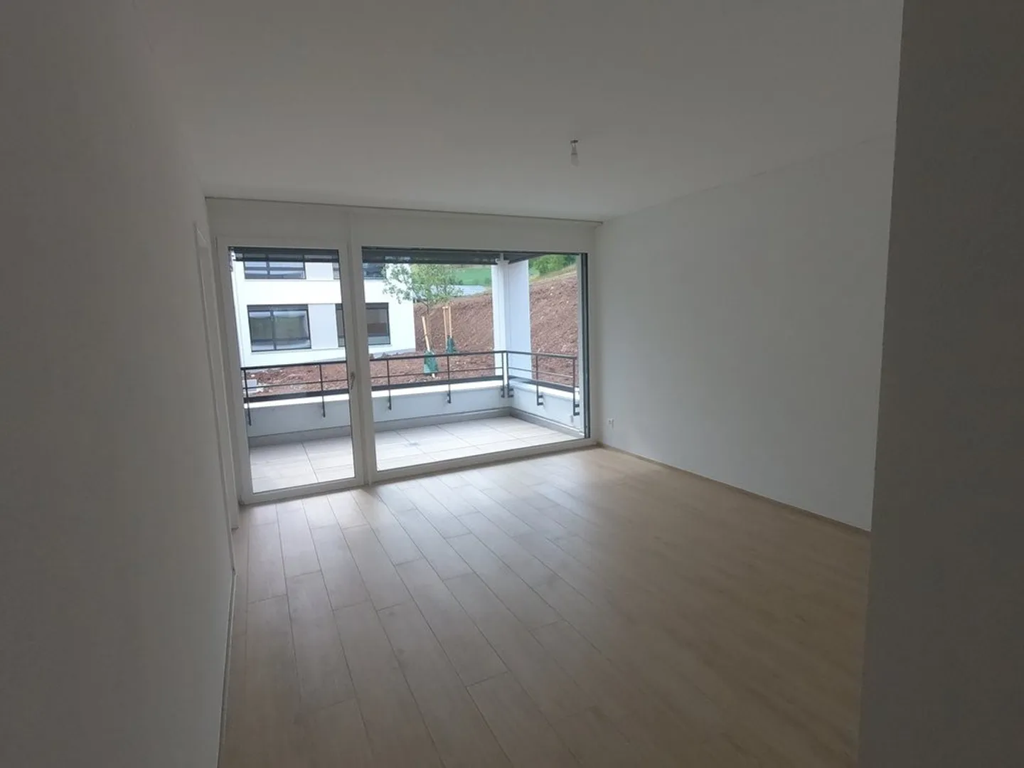 Grosszügige 2.5-Zimmer-Wohnung mit Loggia - Foto 7 di 8