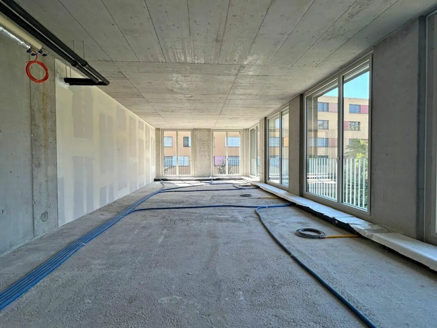 Spazio attraente al 1° piano del nuovo edificio - Foto 3 di 6