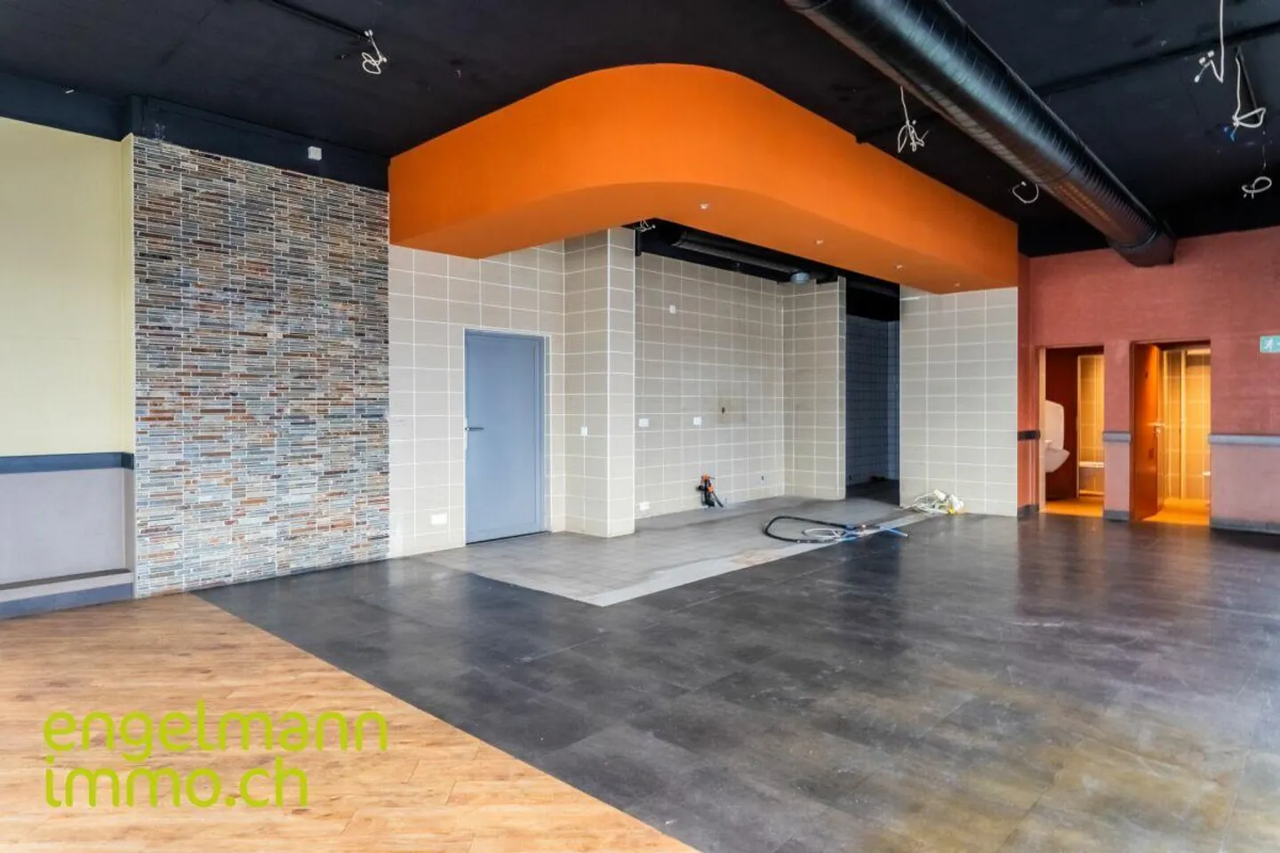 Shop for rent - Photo 8 of 10