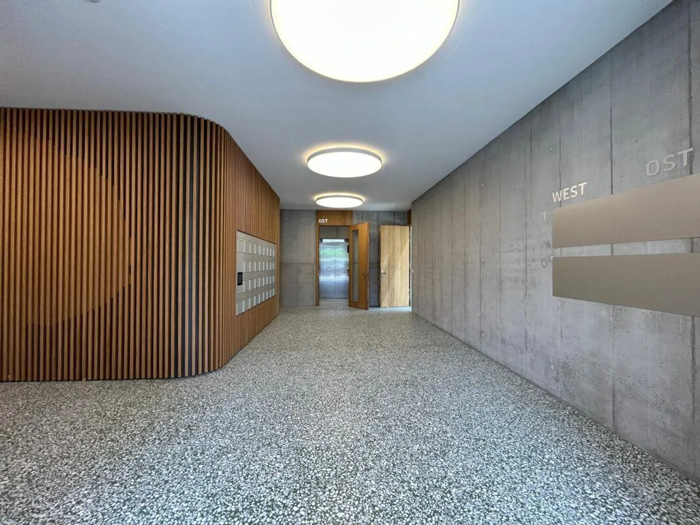 Spazio attraente al 1° piano del nuovo edificio - Foto 6 di 6