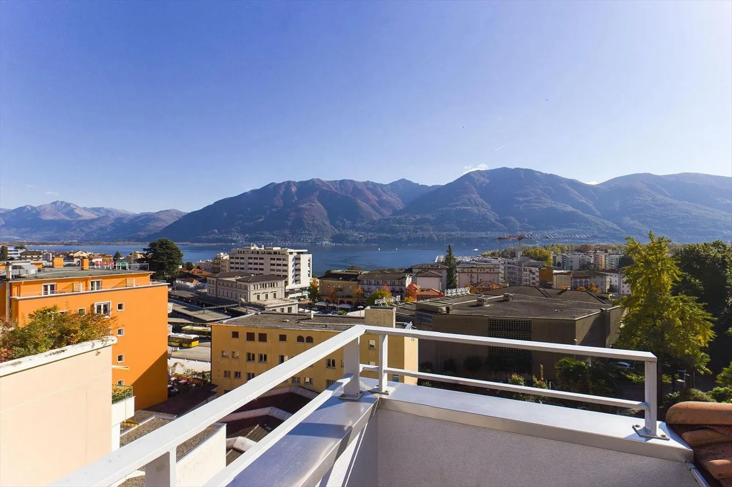 Muralto - Attico di lusso nella nobile Villa Balli | Muralto - Luxuriöse Attikawohnung in der noblen Villa Balli - Foto 3 von 13