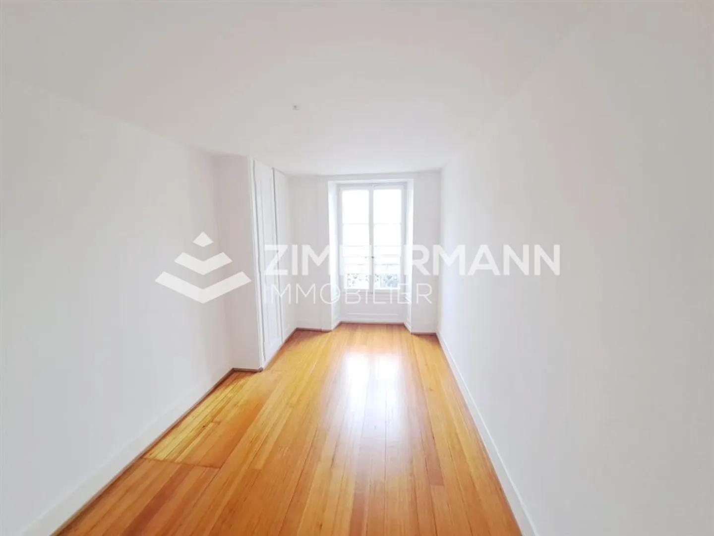 Apartment,6,121 - Photo 7 of 11