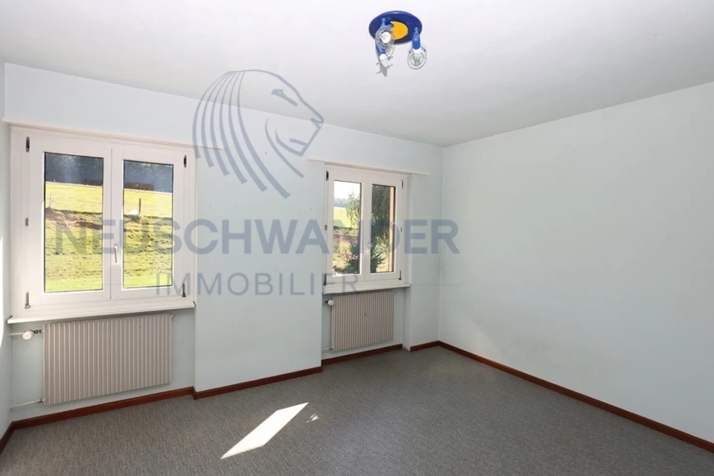 Großes Grundstück auf einem 3.200 m2 großen Grundstück inmitten der Natur. - Foto 16 von 20