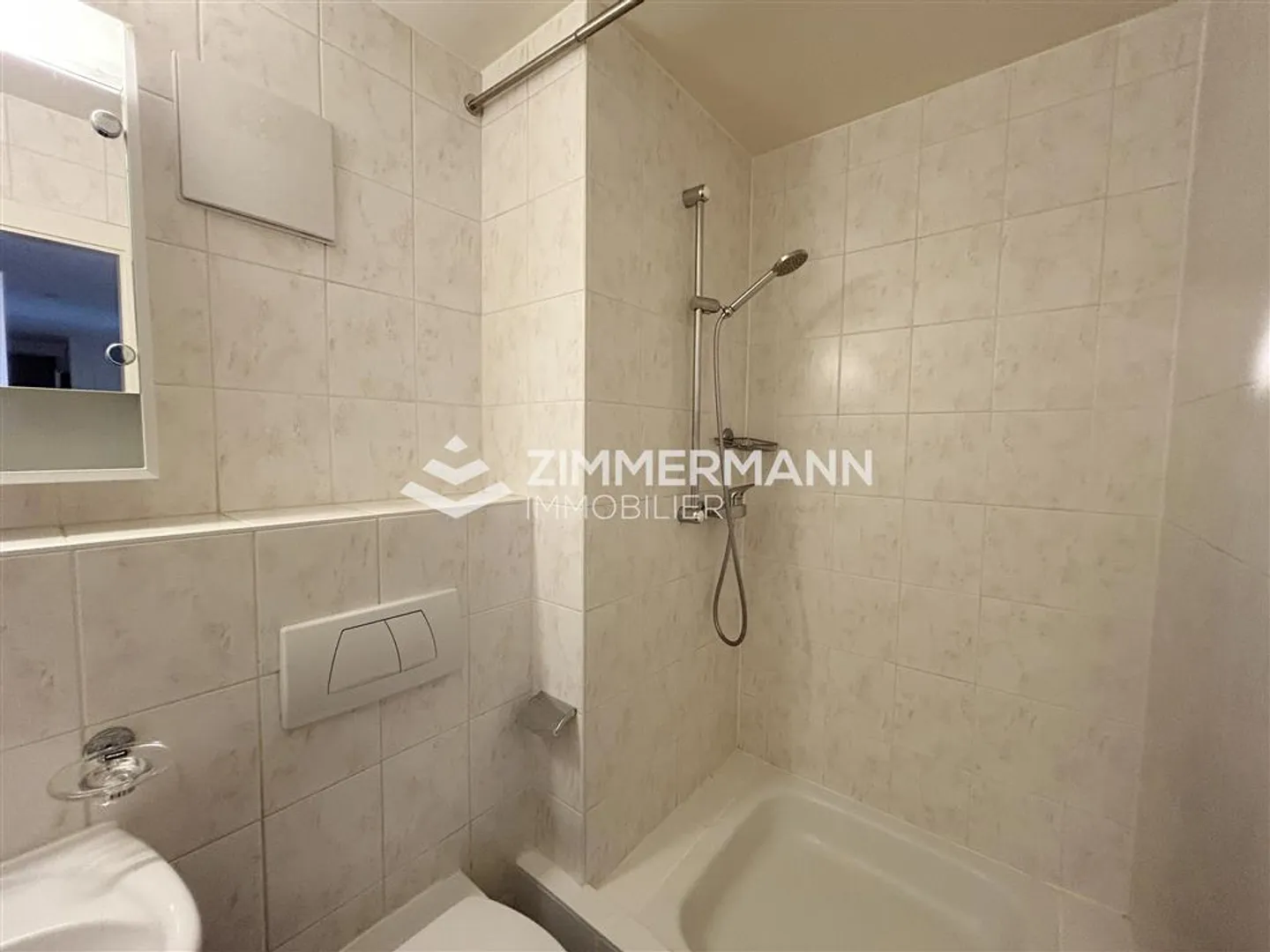 Apartment,6,121 - Photo 11 of 11