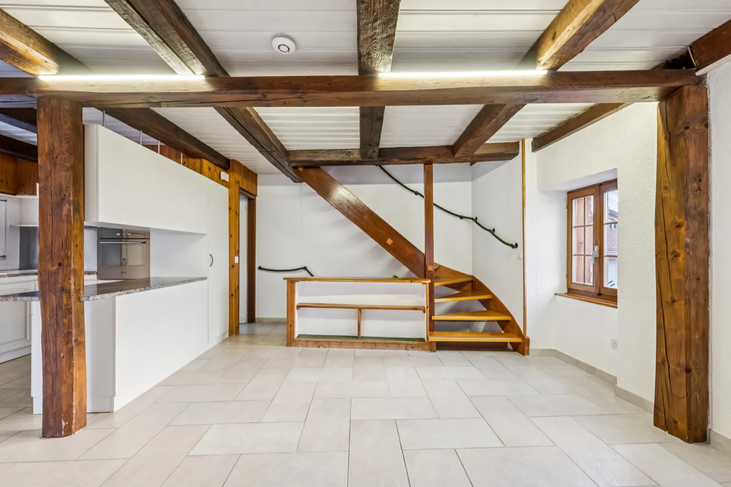 Dorfhaus mit authentischem Charme - Foto 2 von 11