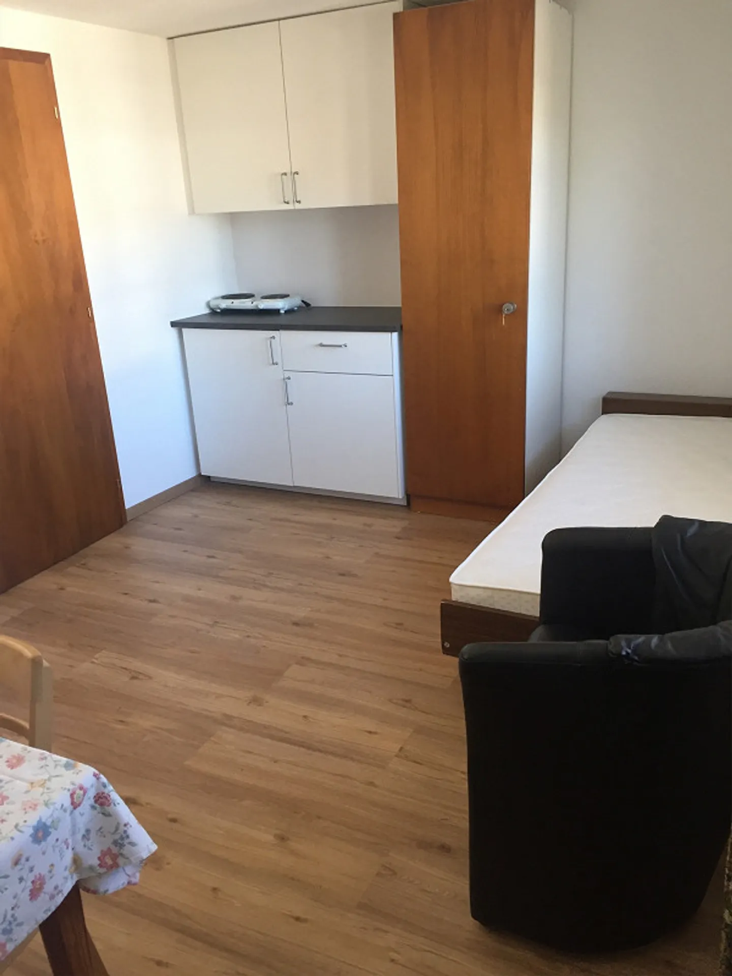 Gemütliches, möbliertes Studio/Zimmer im Dorf, Nähe See - Foto 1 von 3
