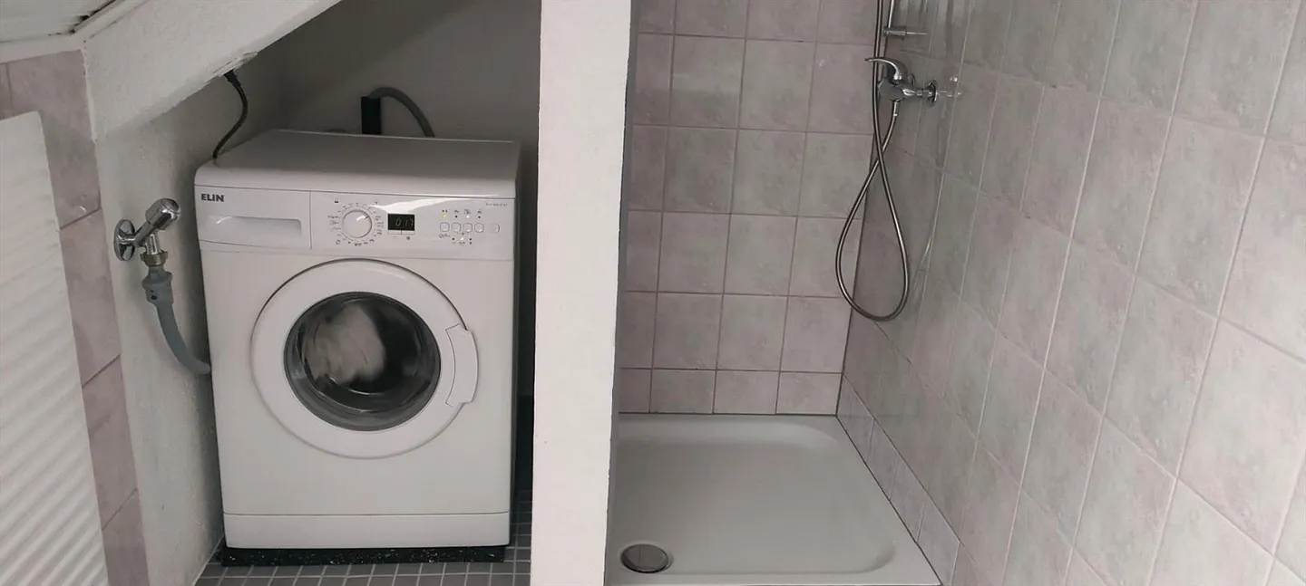 Appartement de 4 1/2 pièces situé au calme dans une maison bifamiliale à louer - Photo 11 sur 12