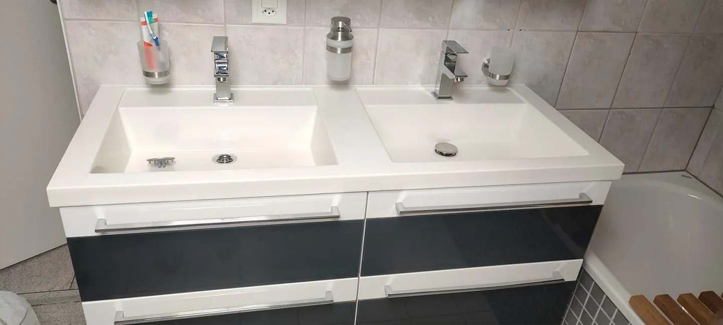 Appartement de 4 1/2 pièces situé au calme dans une maison bifamiliale à louer - Photo 9 sur 12