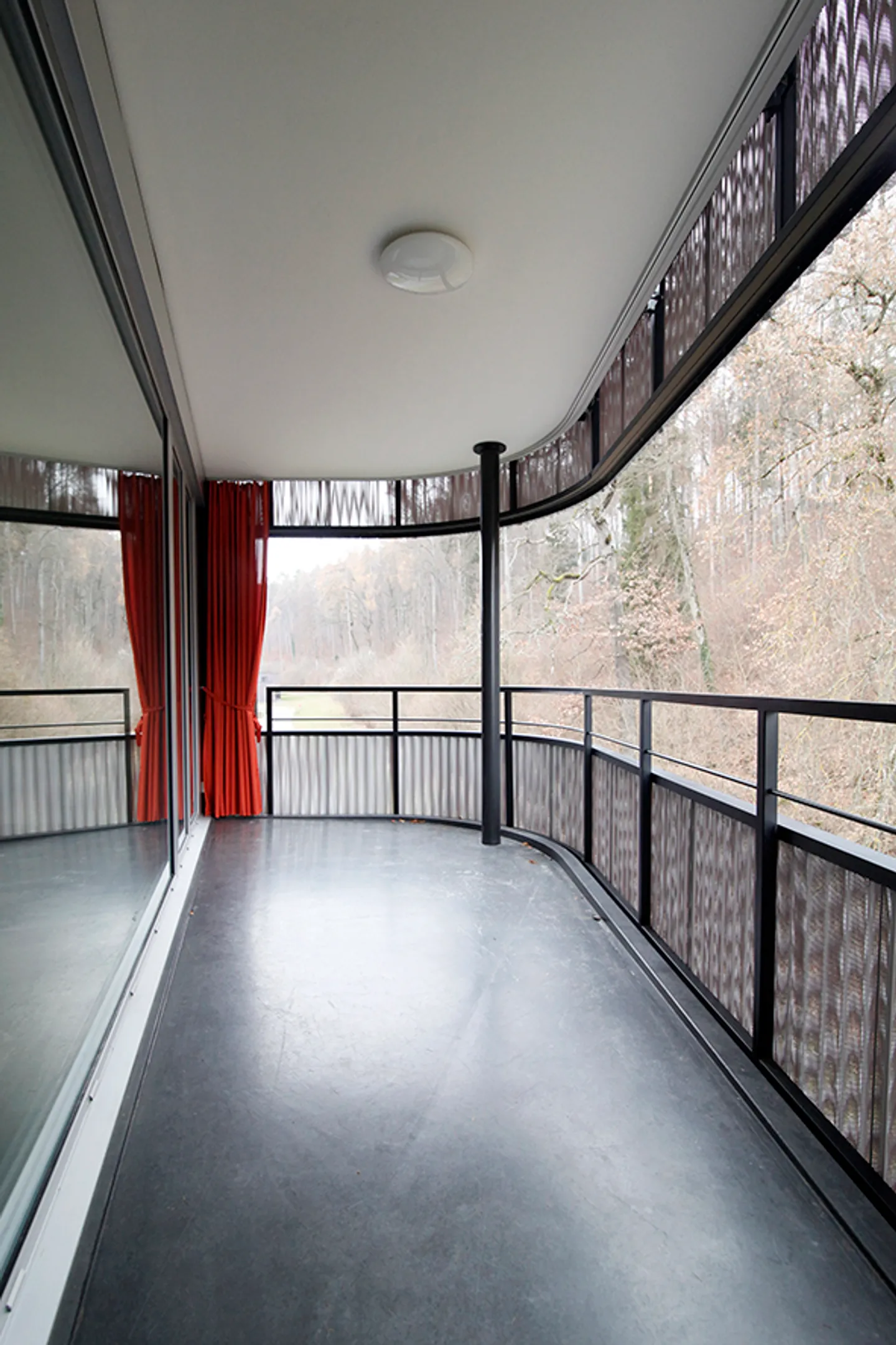 Idyll between forest and stream *Rent without deposit* - Photo 10 of 11