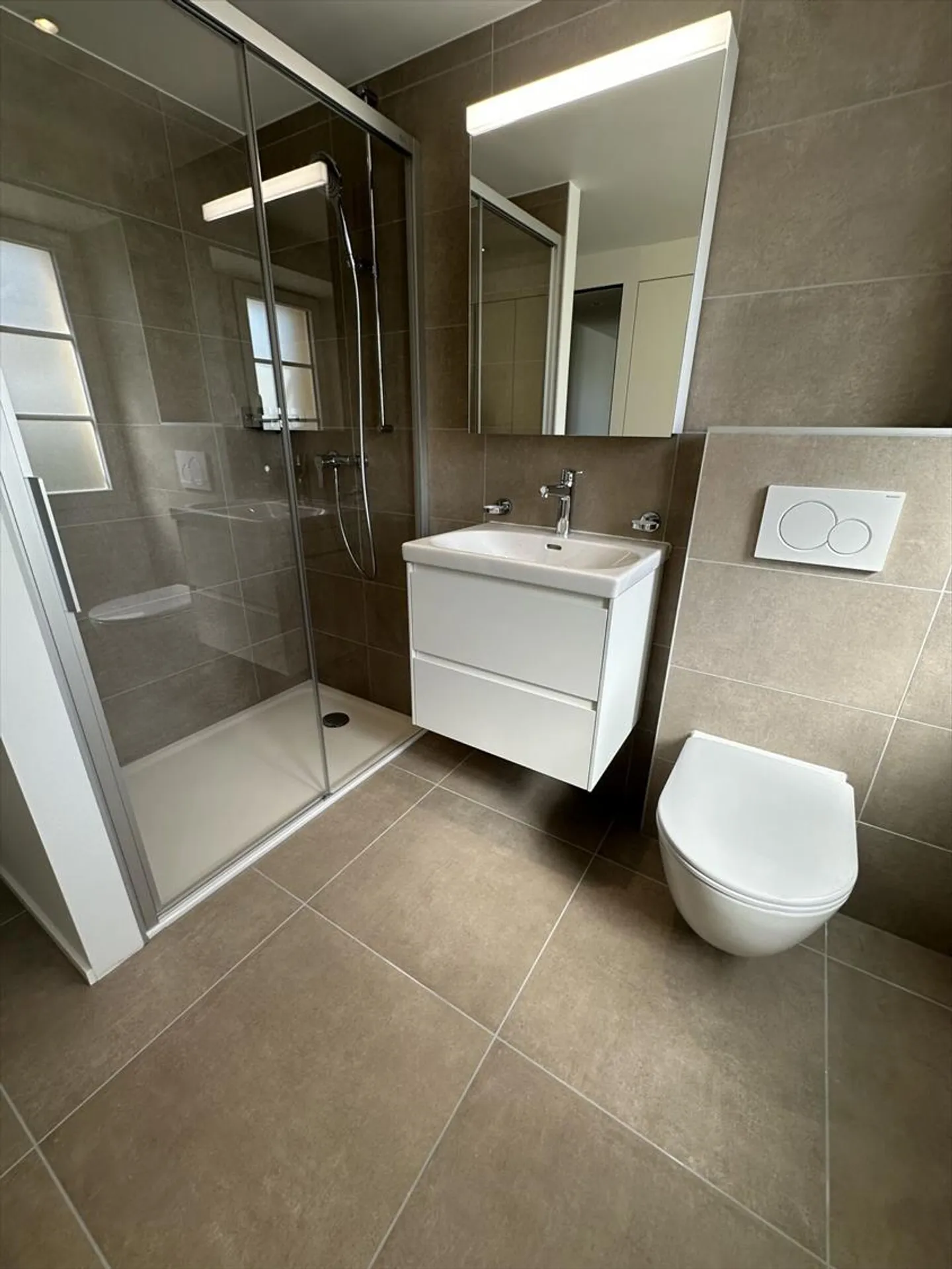 Charming and spacious 4.5-room apartment fully renovated in the center of Neuveville - Photo 7 of 10