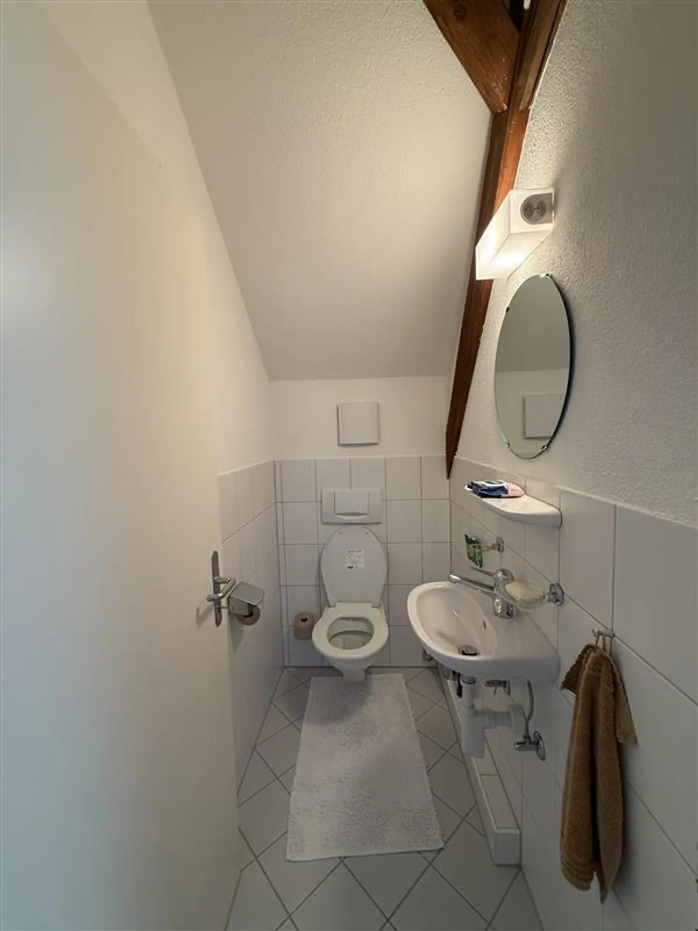 Appartement en attique attrayant 2.5 pièces dans le Seefeld - Photo 9 sur 10