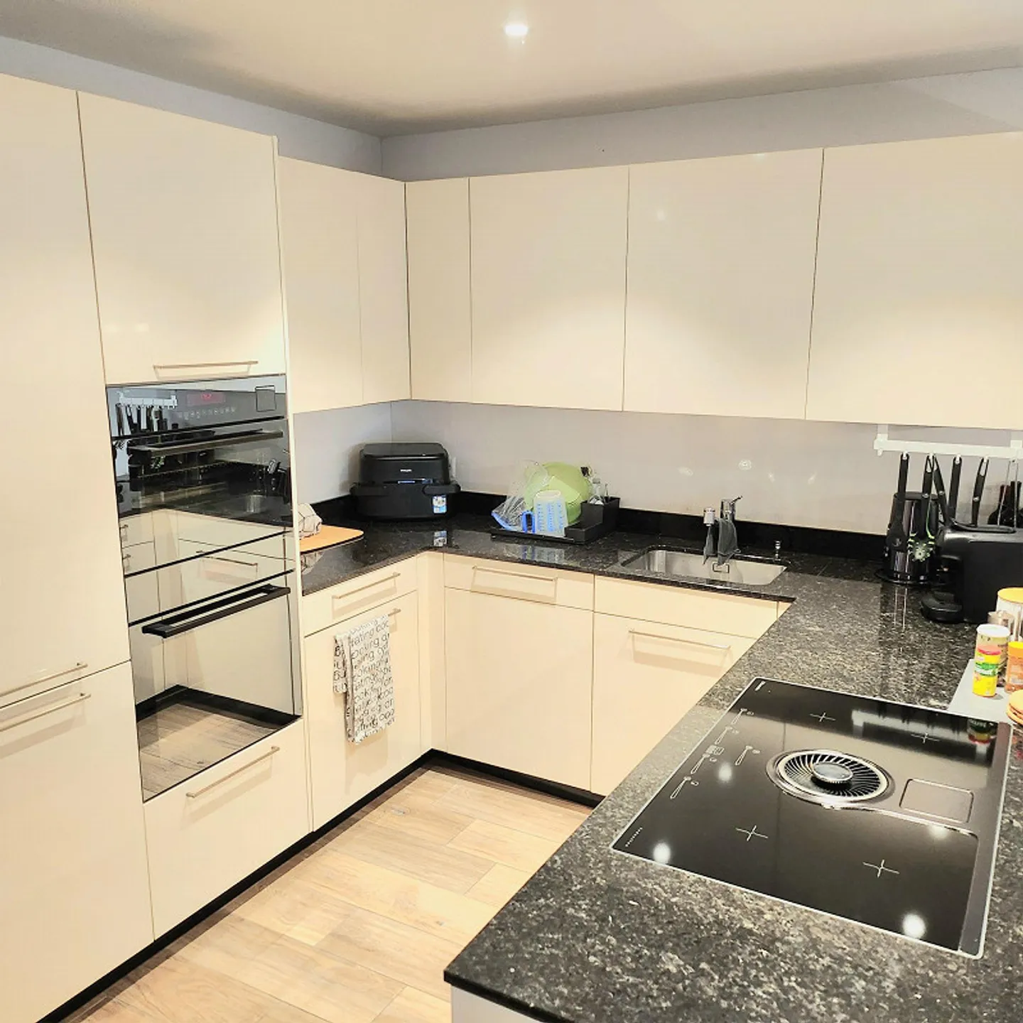 Garden apartment with many extras - Photo 2 of 10