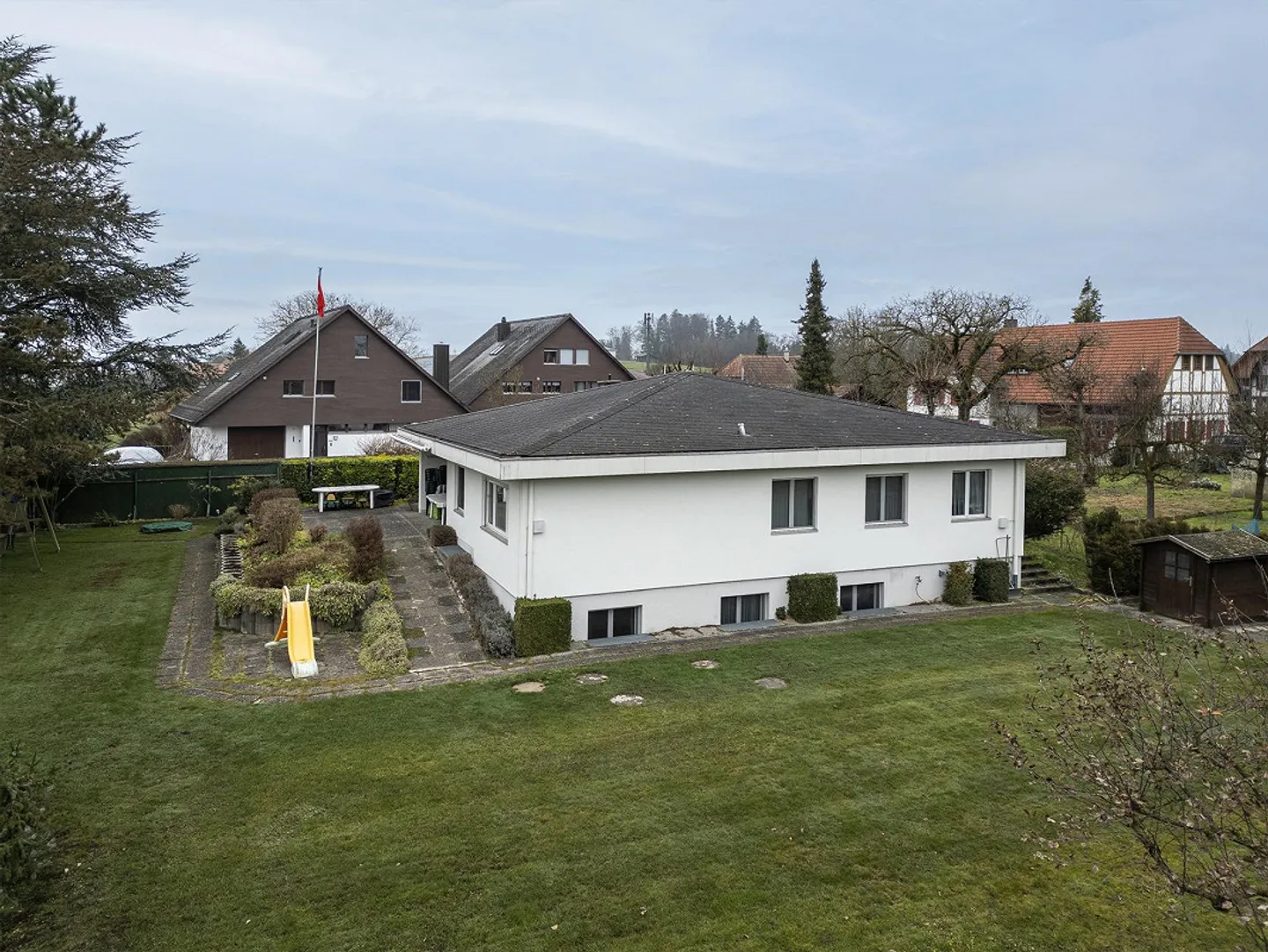 Miracolo di spazio con grande area giardino - Rizenbach - Foto 1 di 13