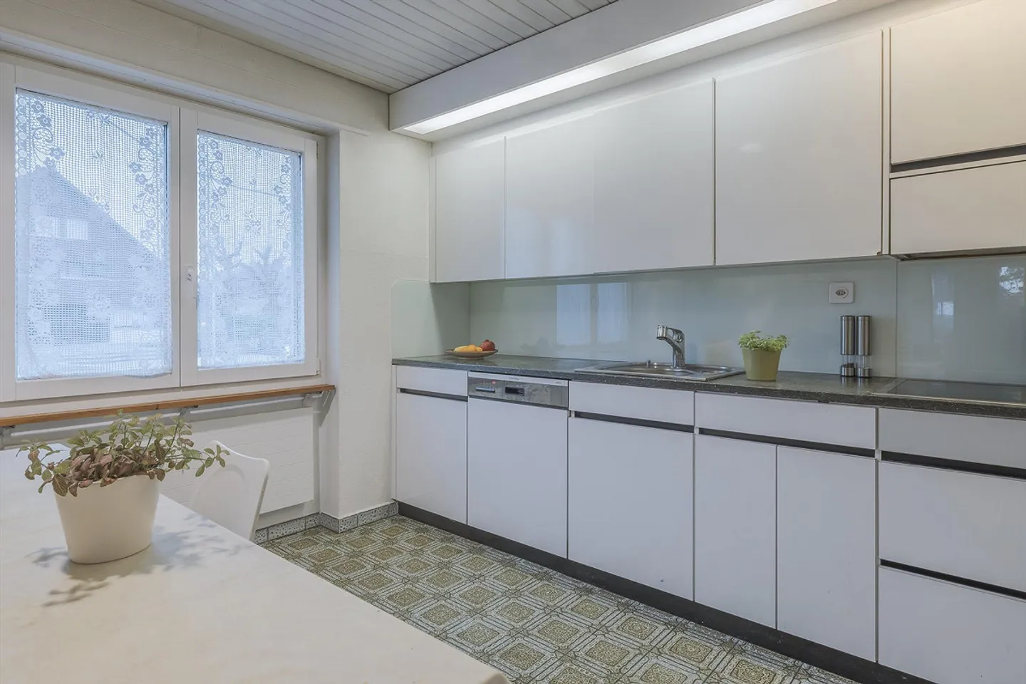 Miracolo di spazio con grande area giardino - Rizenbach - Foto 2 di 13