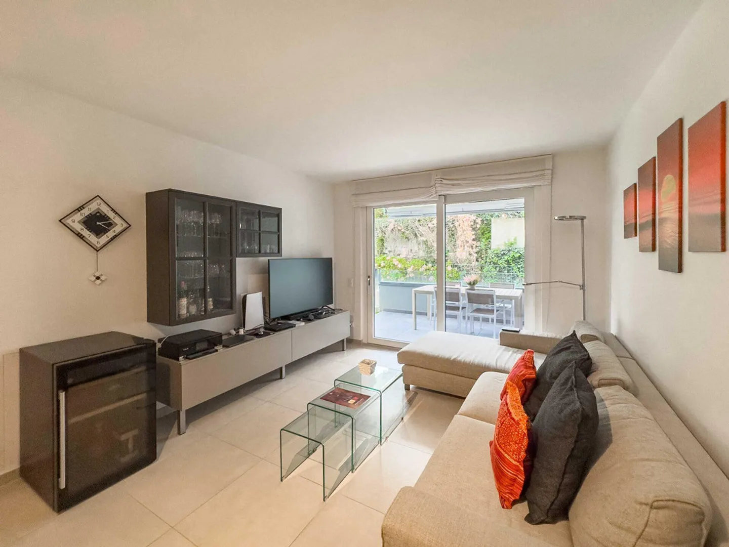 Pour un revenu ou un usage privé, très nouveau, élégant appartement de 2,5 pièces avec jardin privé - Photo 3 sur 14