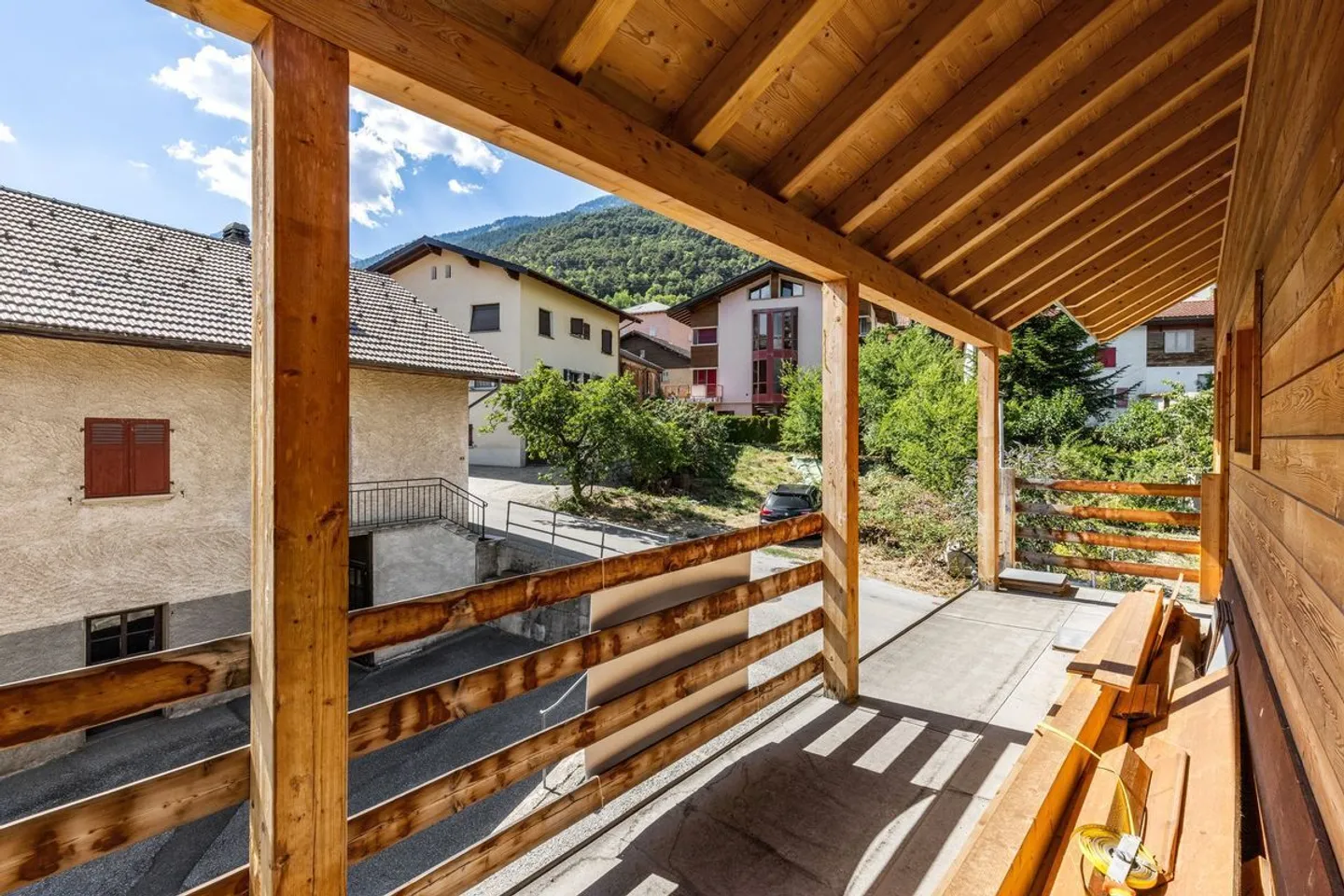 Charming individual villa 3.5 rooms in Erde - Photo 2 of 11