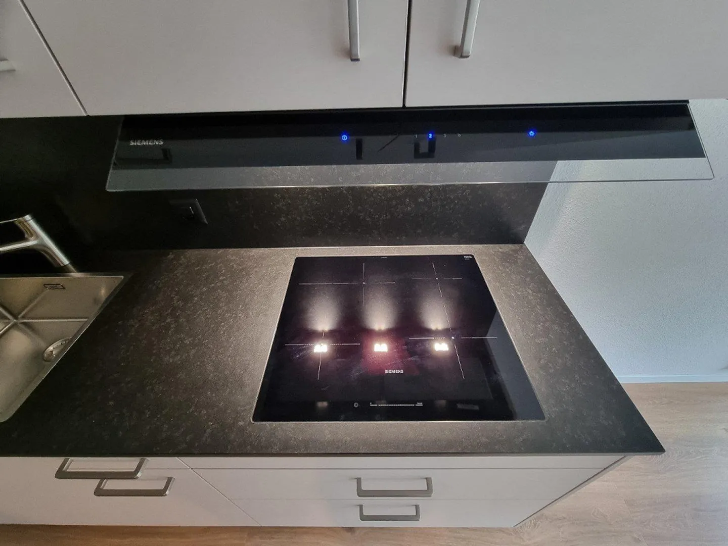 Appartement moderne rénové de 4,5 pièces directement à la gare - Photo 3 sur 9