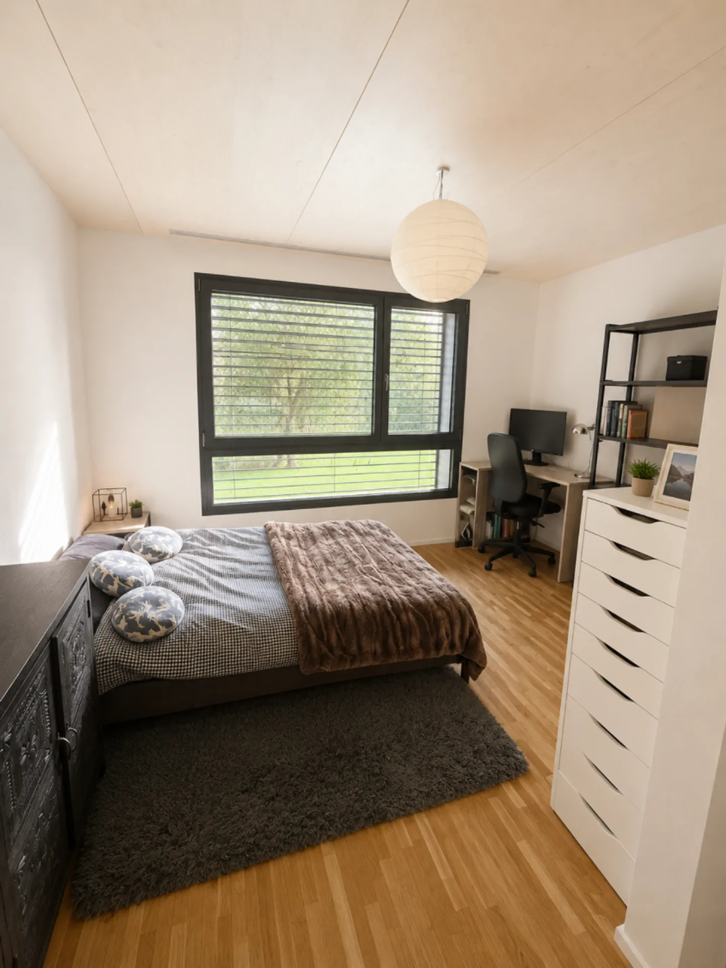 Villa bifamiliare di 5,5 locali in zona tranquilla e vicino alla città! - Foto 4 di 7