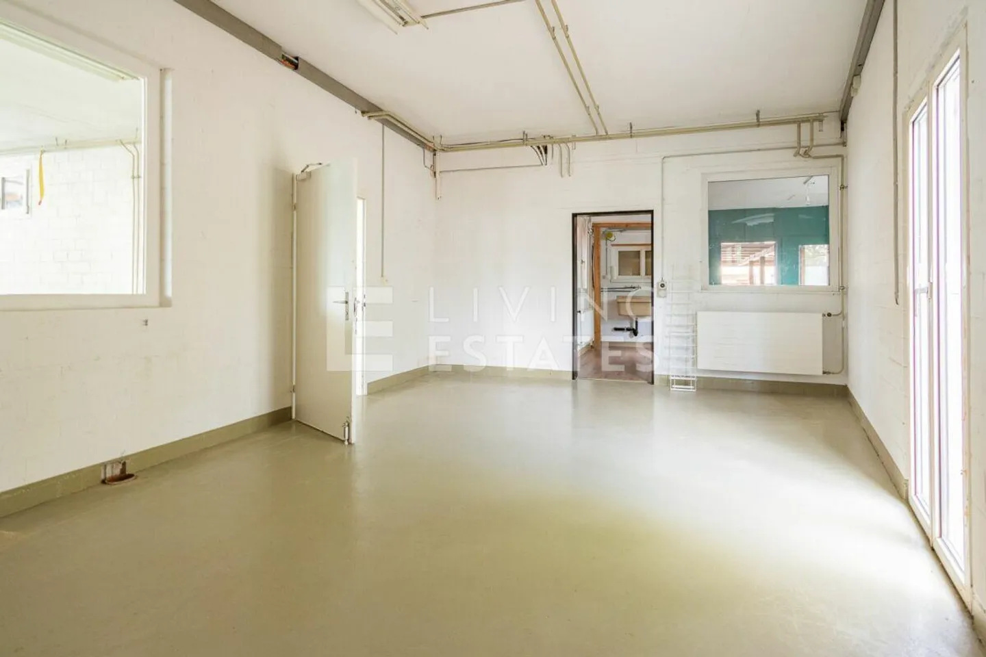 PLENTY OF SPACE FOR YOUR IDEAS - START NOW - Photo 8 of 12