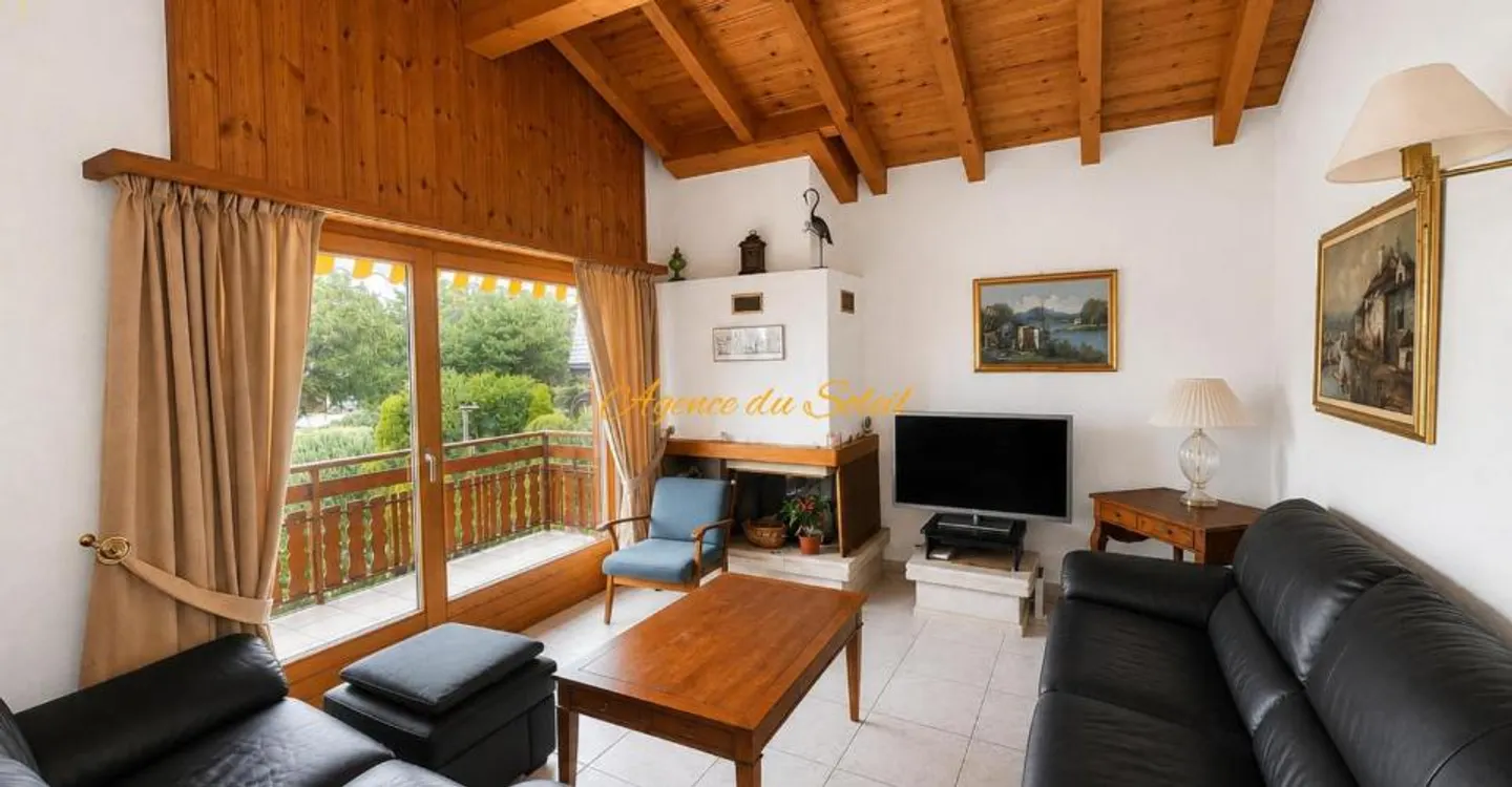 Außergewöhnliches Familienchalet in privilegierter, ruhiger und grüner Umgebung in Crans! - Foto 3 von 13