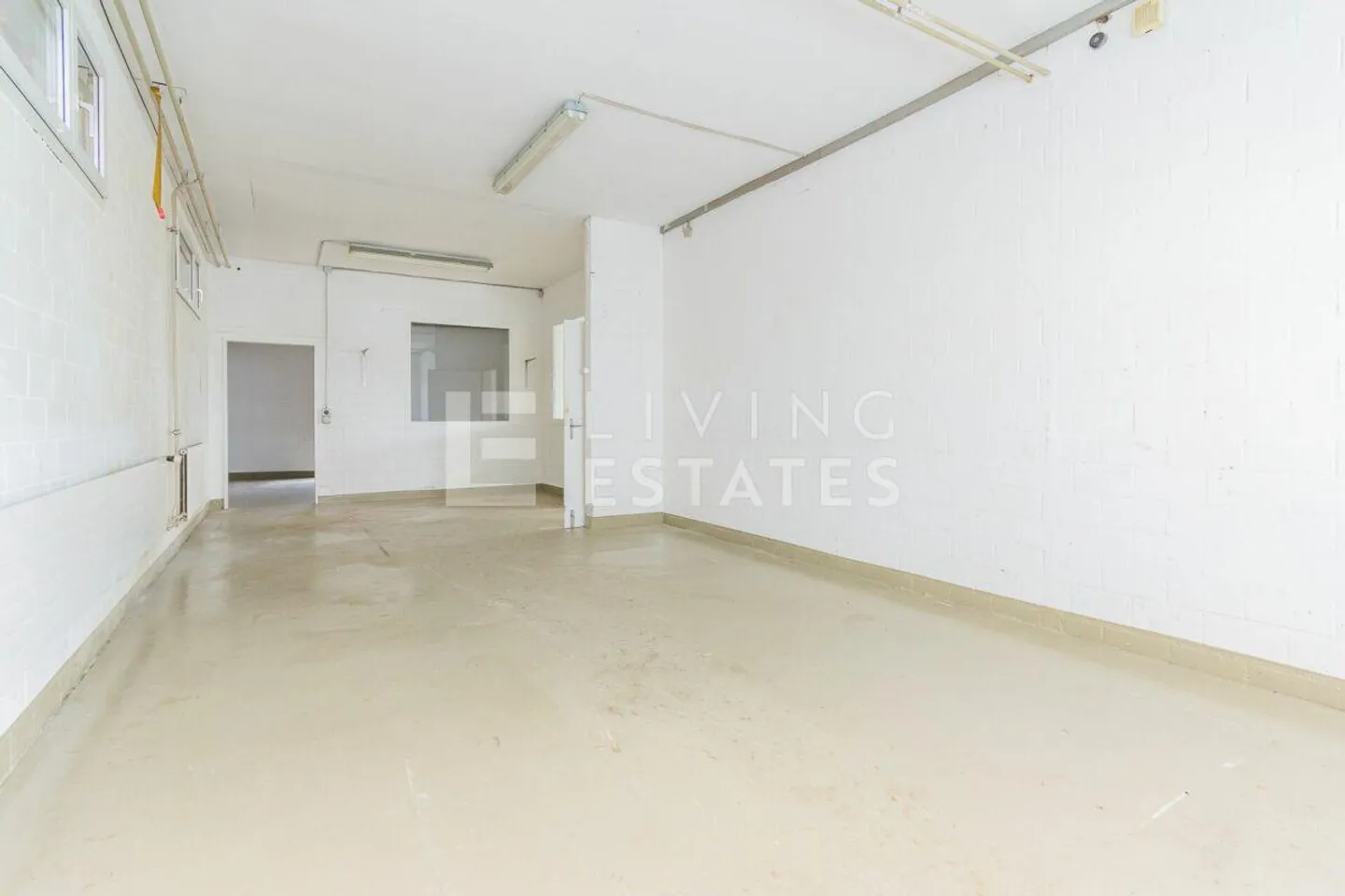 PLENTY OF SPACE FOR YOUR IDEAS - START NOW - Photo 5 of 12