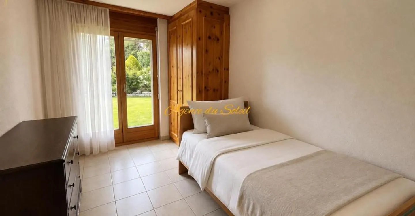 Außergewöhnliches Familienchalet in privilegierter, ruhiger und grüner Umgebung in Crans! - Foto 11 von 13