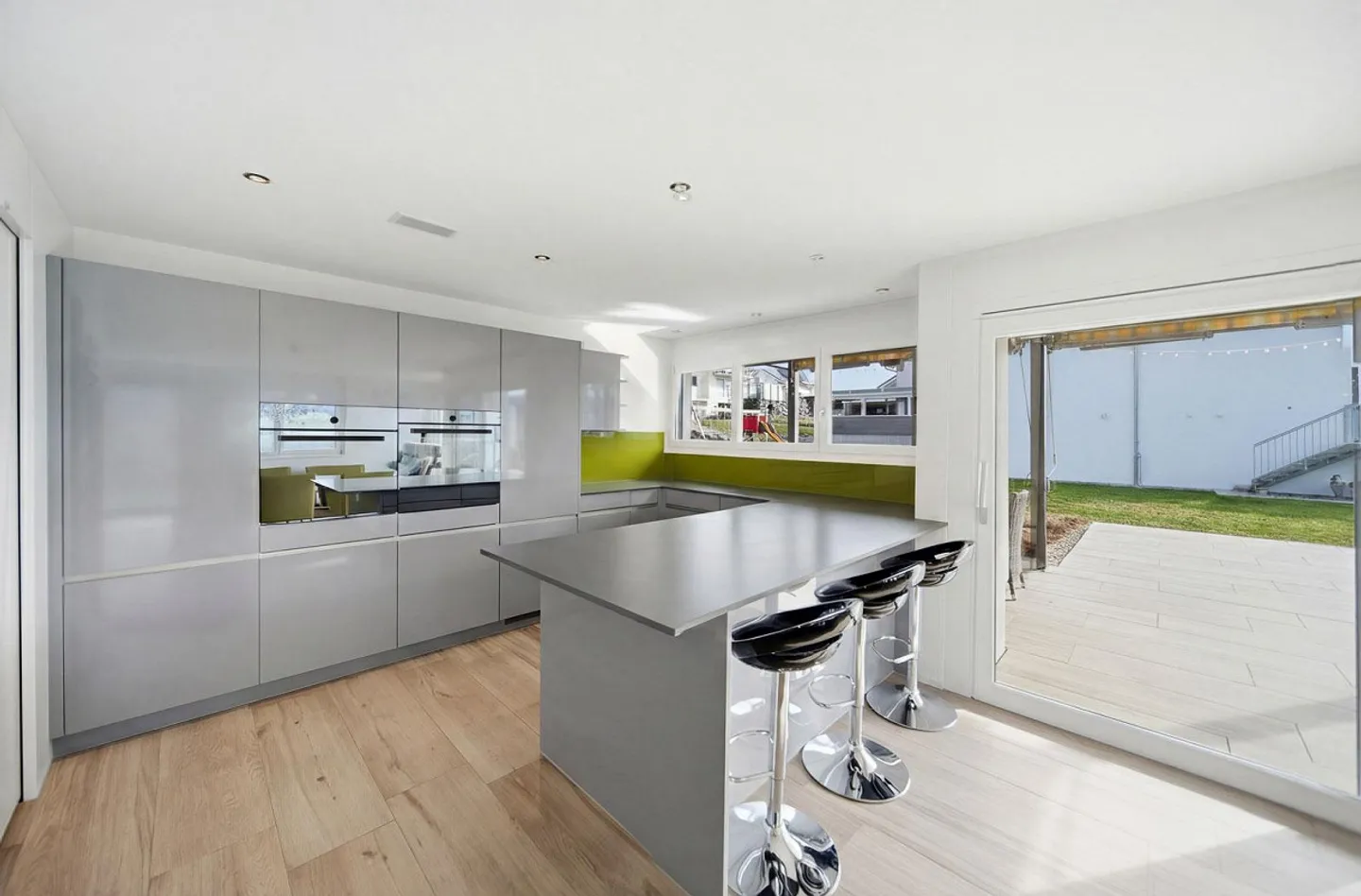 MODERN GARDEN APARTMENT WITH A DREAM VIEW OF THE BERN ALPS - Photo 5 of 5