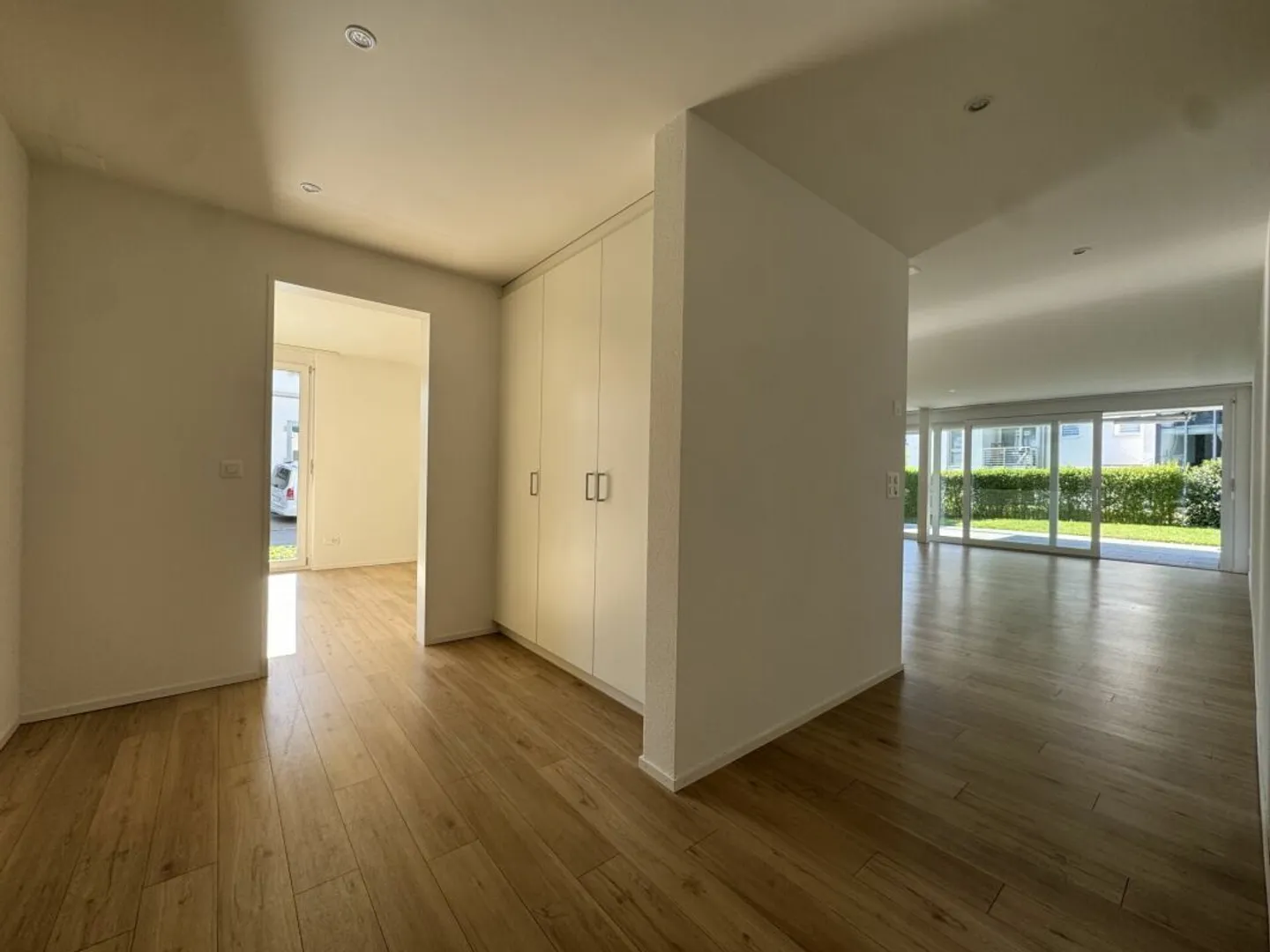 Central 2.5 Room - Ground Floor Apartment - Photo 2 of 13