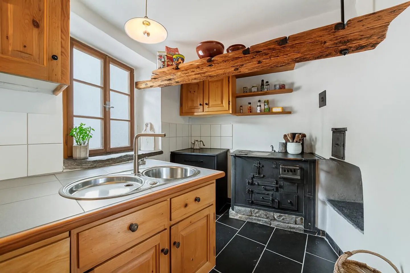 Historic Residential House Near the Ski Resort Flims Laax Falera in Trin - Photo 3 of 6