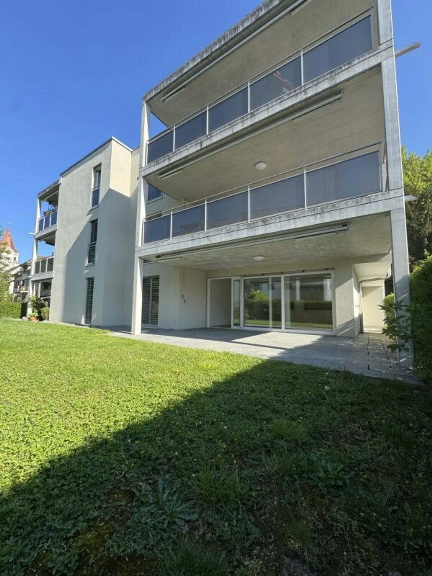 Central 2.5 Room - Ground Floor Apartment - Photo 12 of 13