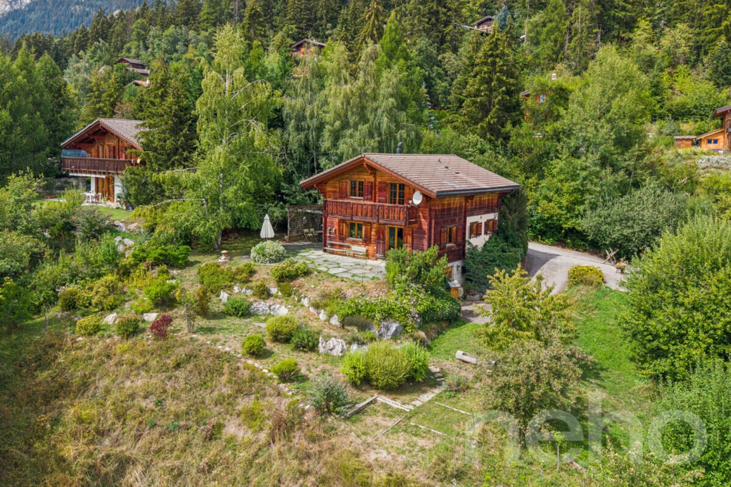 Charmantes Chalet mit Atemberaubender Aussicht - Foto 1 von 12