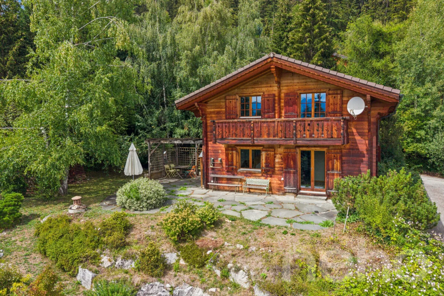 Charmantes Chalet mit Atemberaubender Aussicht - Foto 3 von 12