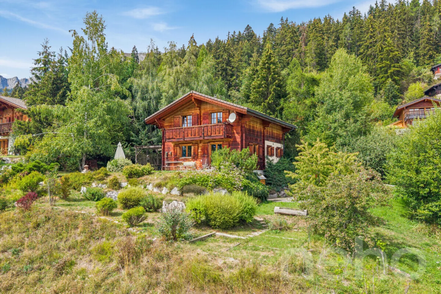 Charmantes Chalet mit Atemberaubender Aussicht - Foto 2 von 12