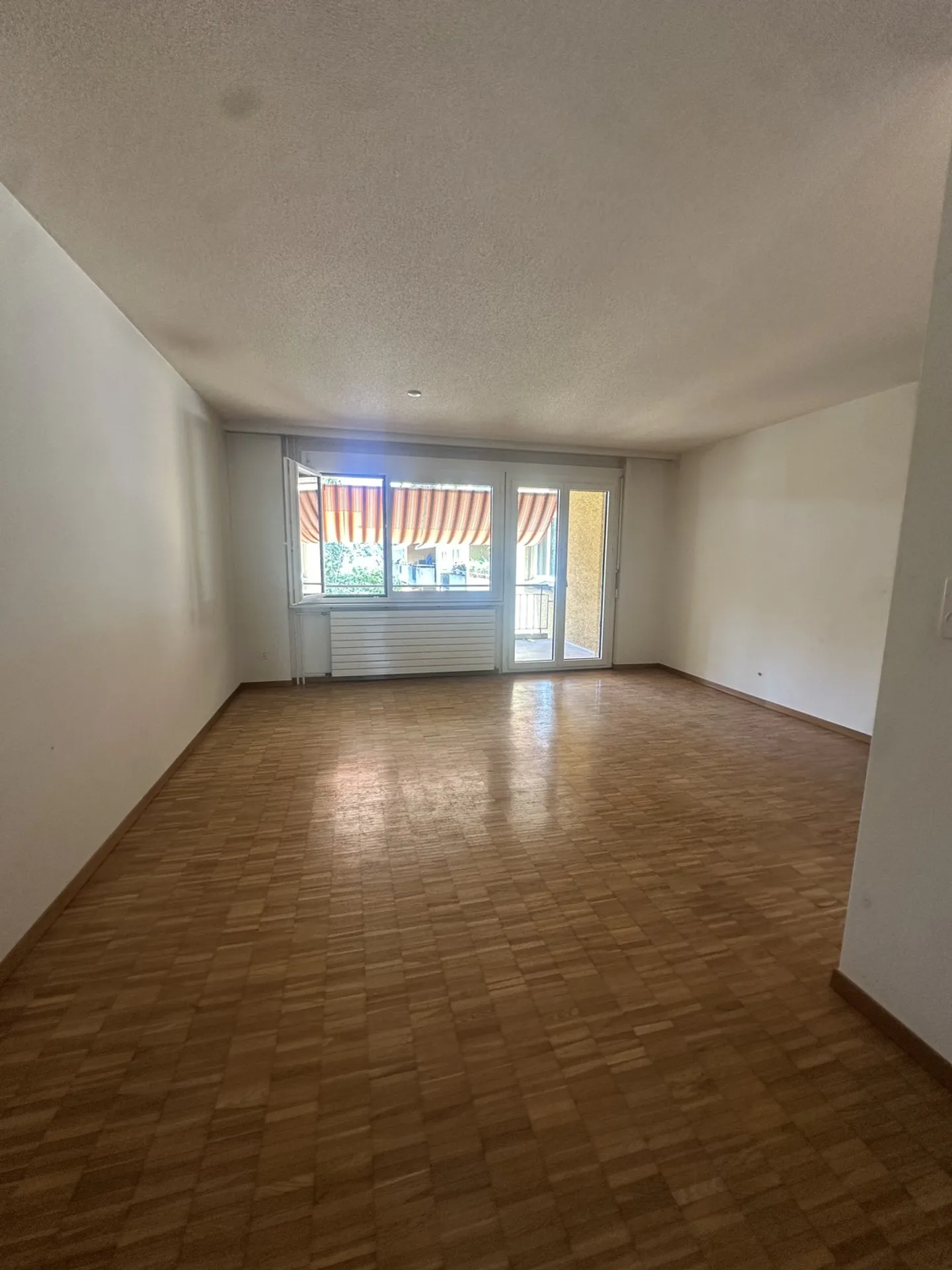 Appartamento 3.5 locali appena ristrutturato di circa 100 m² a Bülach - Foto 6 di 8