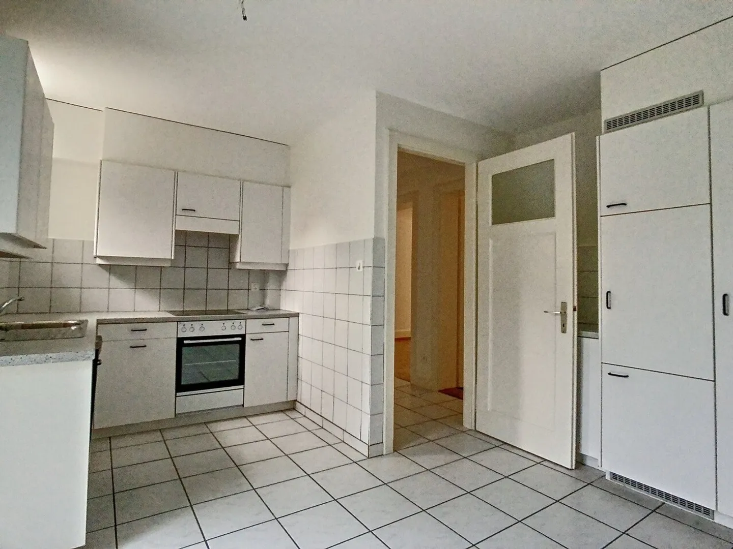 Charming 2-room apartment - Photo 2 of 9