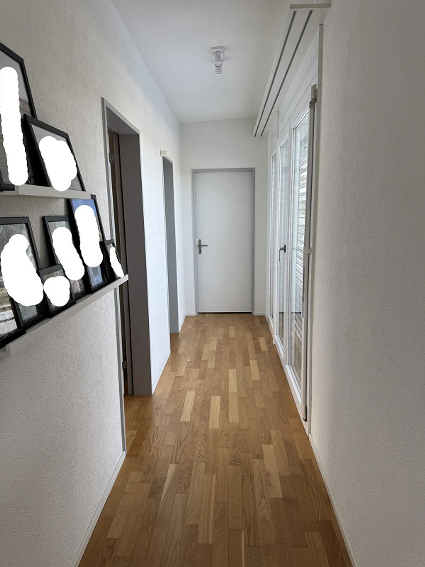 Geräumige Attikawohnung mit Terrassen - Foto 8 von 24