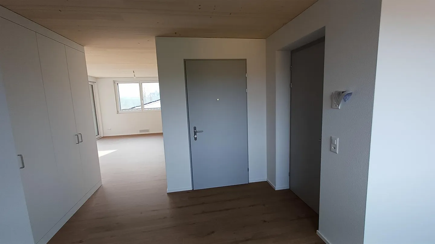FIRST RENTAL: 5-room attic apartment (3rd floor) 140m2 with loggia - Photo 2 of 18