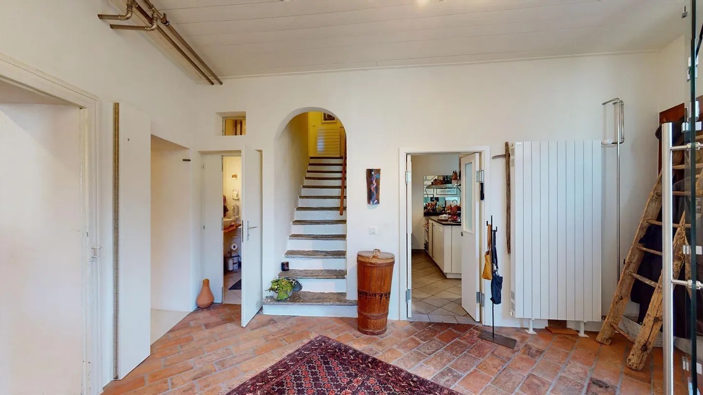 Maison unifamiliale rénovée et charmante dans le cœur historique du village - Photo 1 sur 30