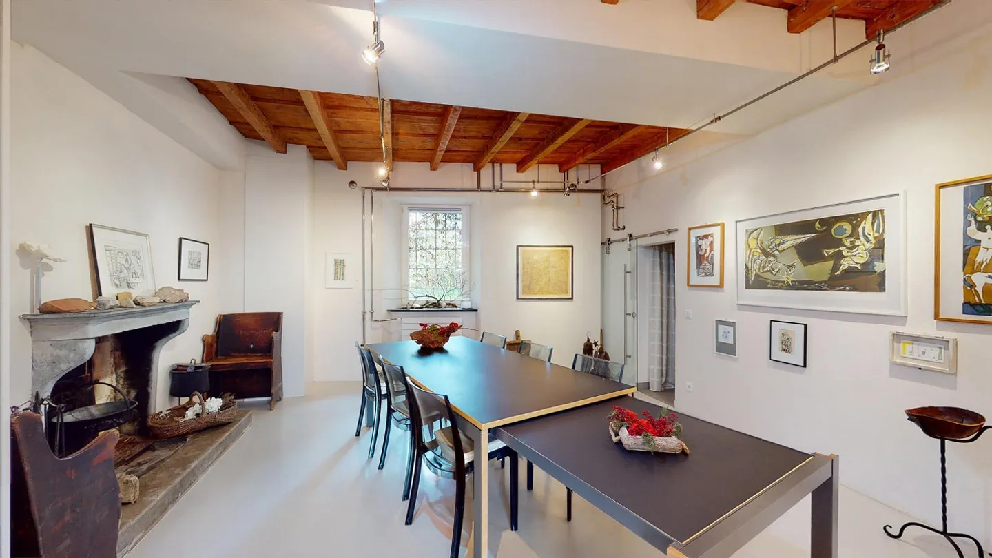 Maison unifamiliale rénovée et charmante dans le cœur historique du village - Photo 7 sur 30