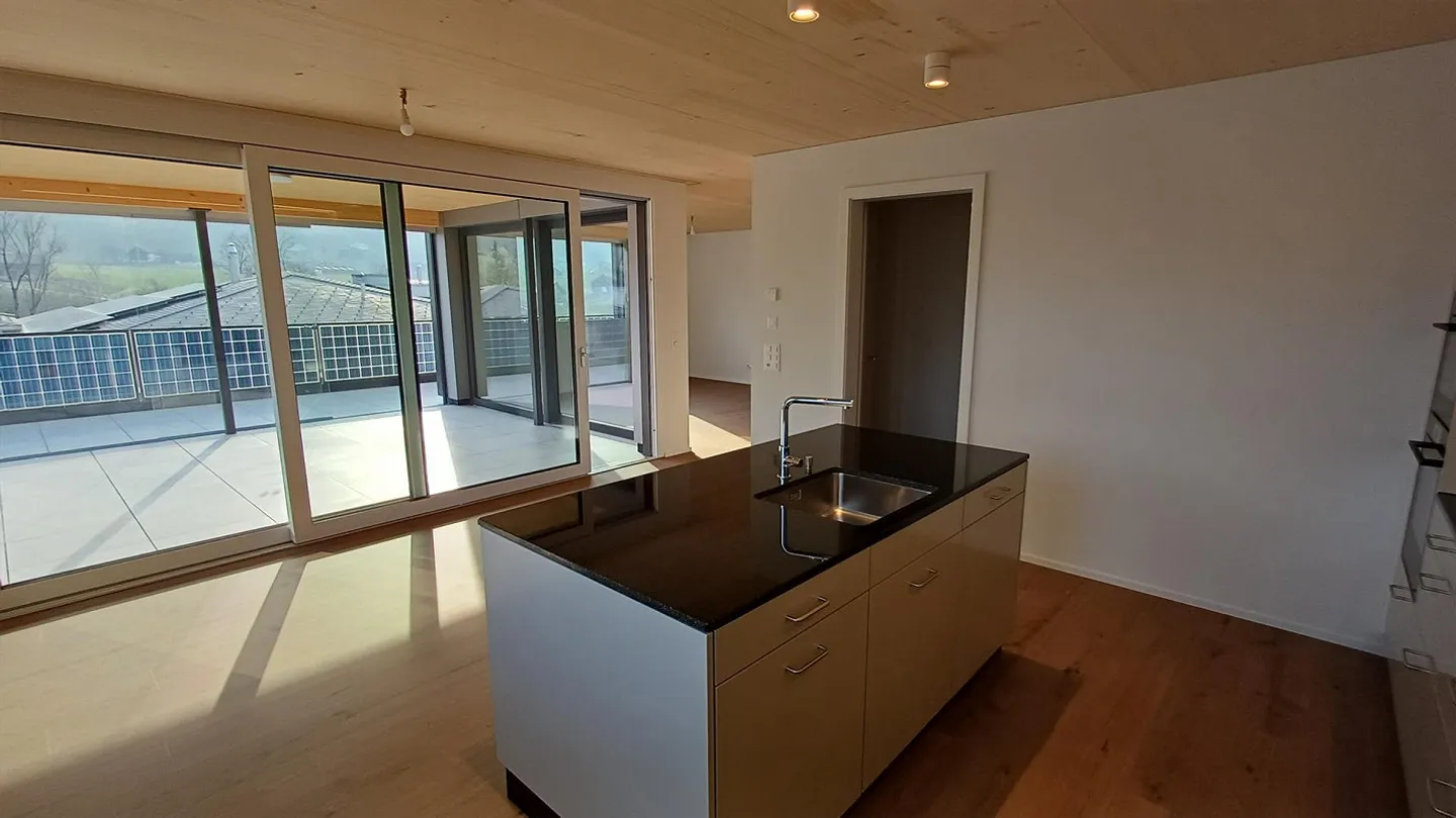 FIRST RENTAL: 5-room attic apartment (3rd floor) 140m2 with loggia - Photo 7 of 18