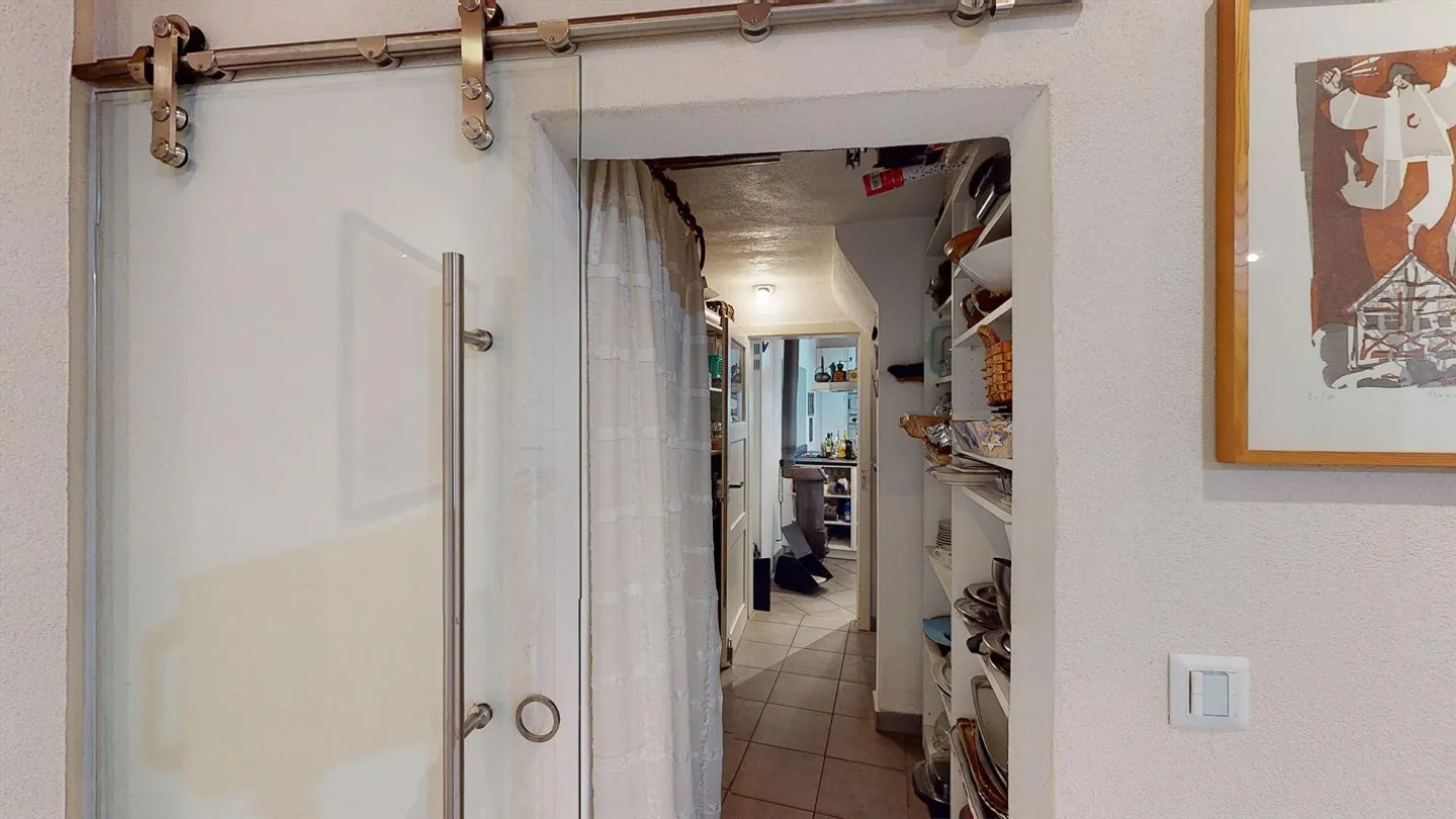 Maison unifamiliale rénovée et charmante dans le cœur historique du village - Photo 9 sur 30