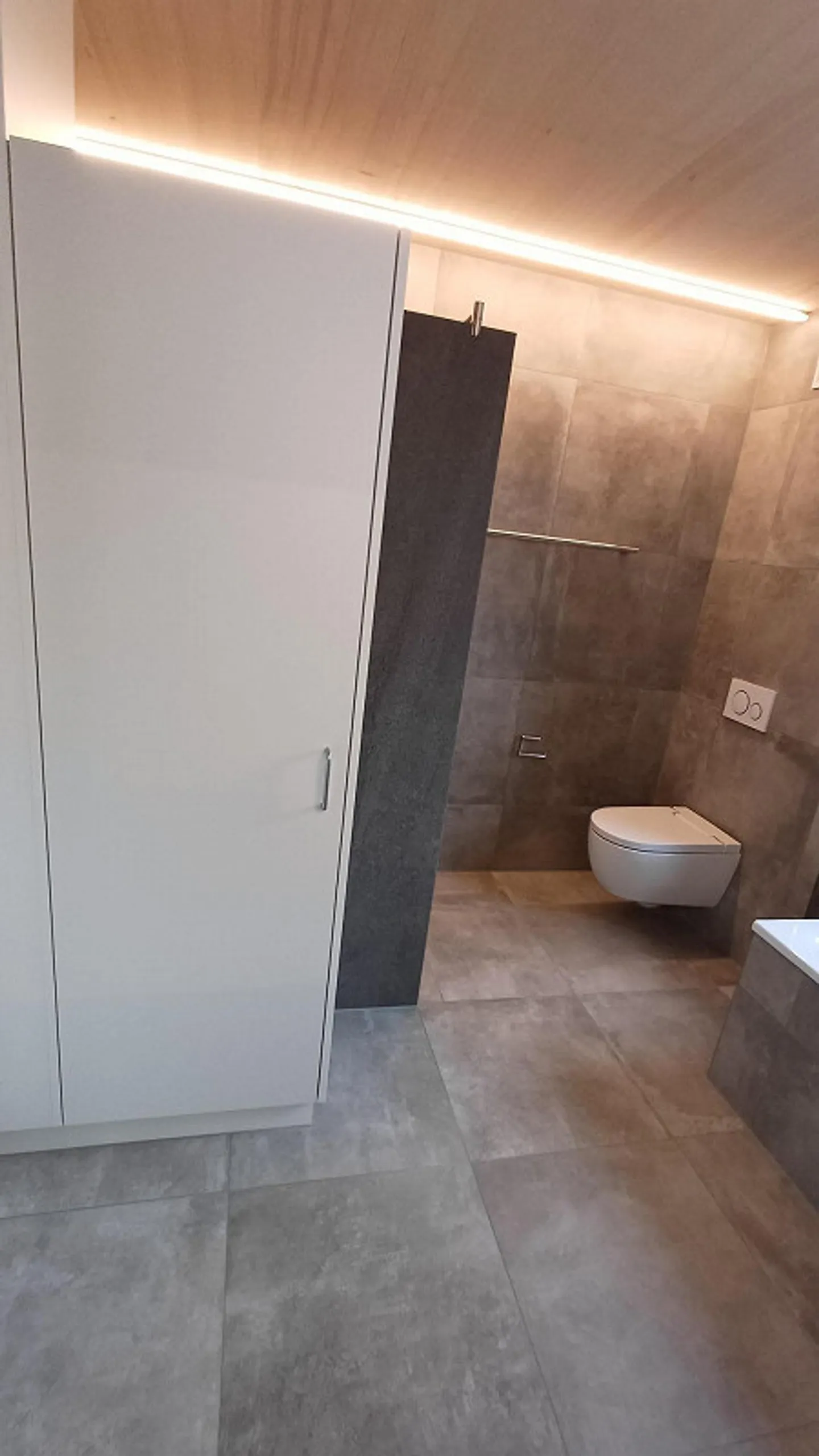 FIRST RENTAL: 5-room attic apartment (3rd floor) 140m2 with loggia - Photo 12 of 18