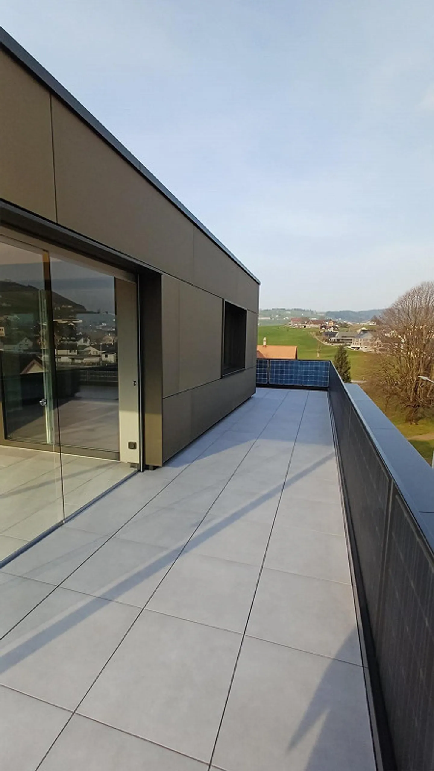 FIRST RENTAL: 5-room attic apartment (3rd floor) 140m2 with loggia - Photo 17 of 18